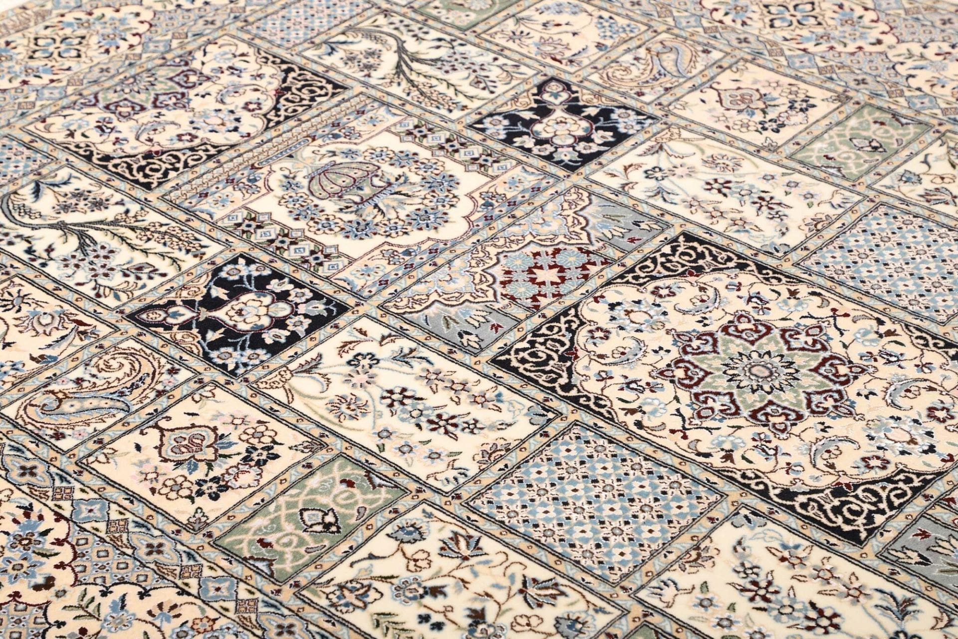 Nain Perserteppich aus Iran, 166 × 257 cm