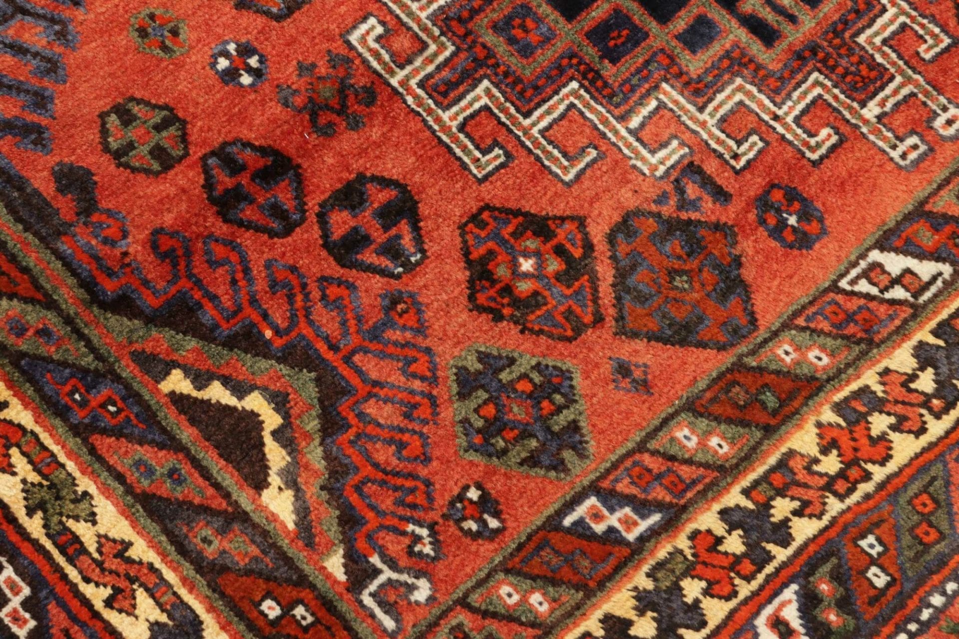 Handgeknüpfter Shiraz Perserteppich 163 × 250 cm