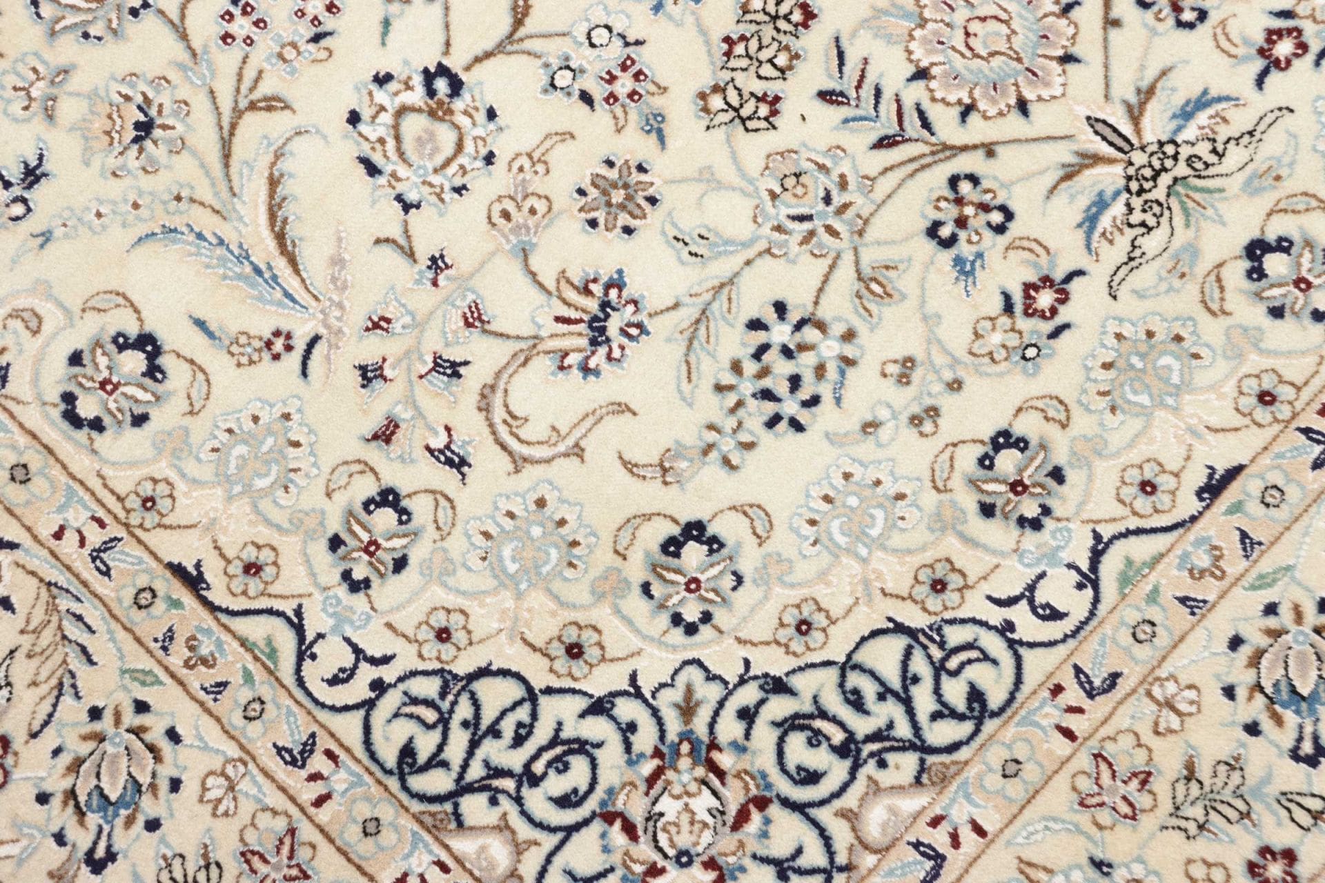 Handgeknüpfter Nain Perserteppich 157 × 242 cm