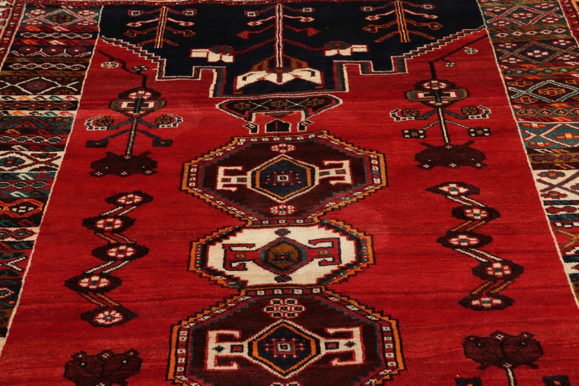 Shiraz Perserteppich 173 × 253 cm aus Wolle, handgeknüpft