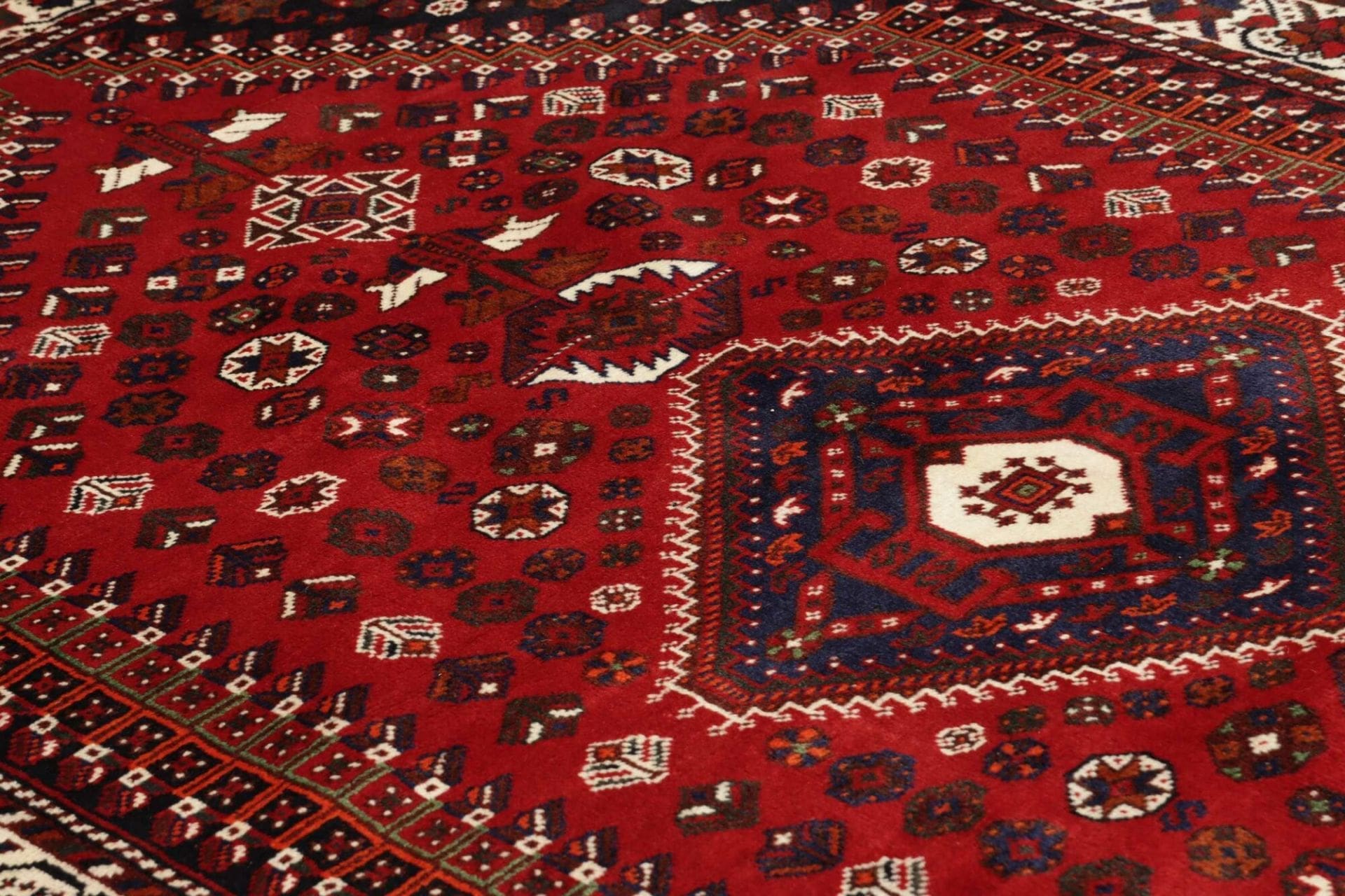 Handgeknüpfter Shiraz Perserteppich, 165 × 252 cm, Wolle