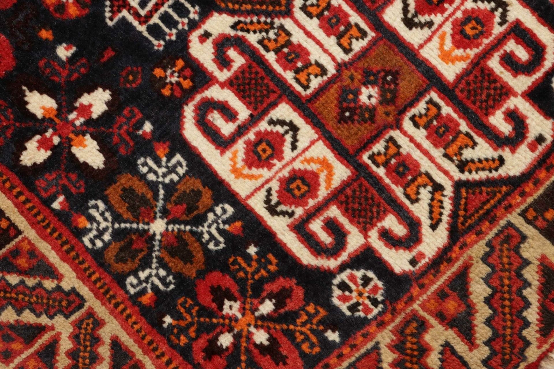 Qashqai Perserteppich aus Iran, 161 × 257 cm