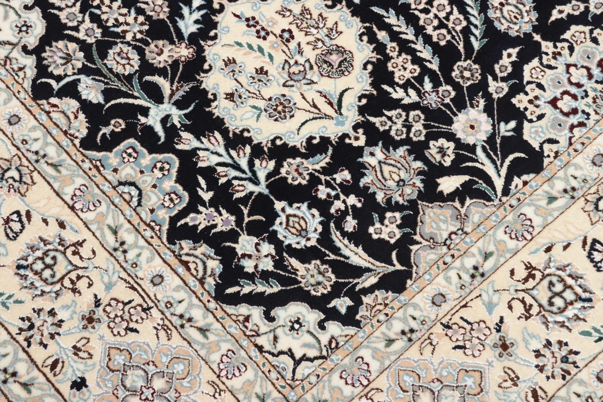 Handgeknüpfter Nain Perserteppich, 159 × 235 cm, Wolle
