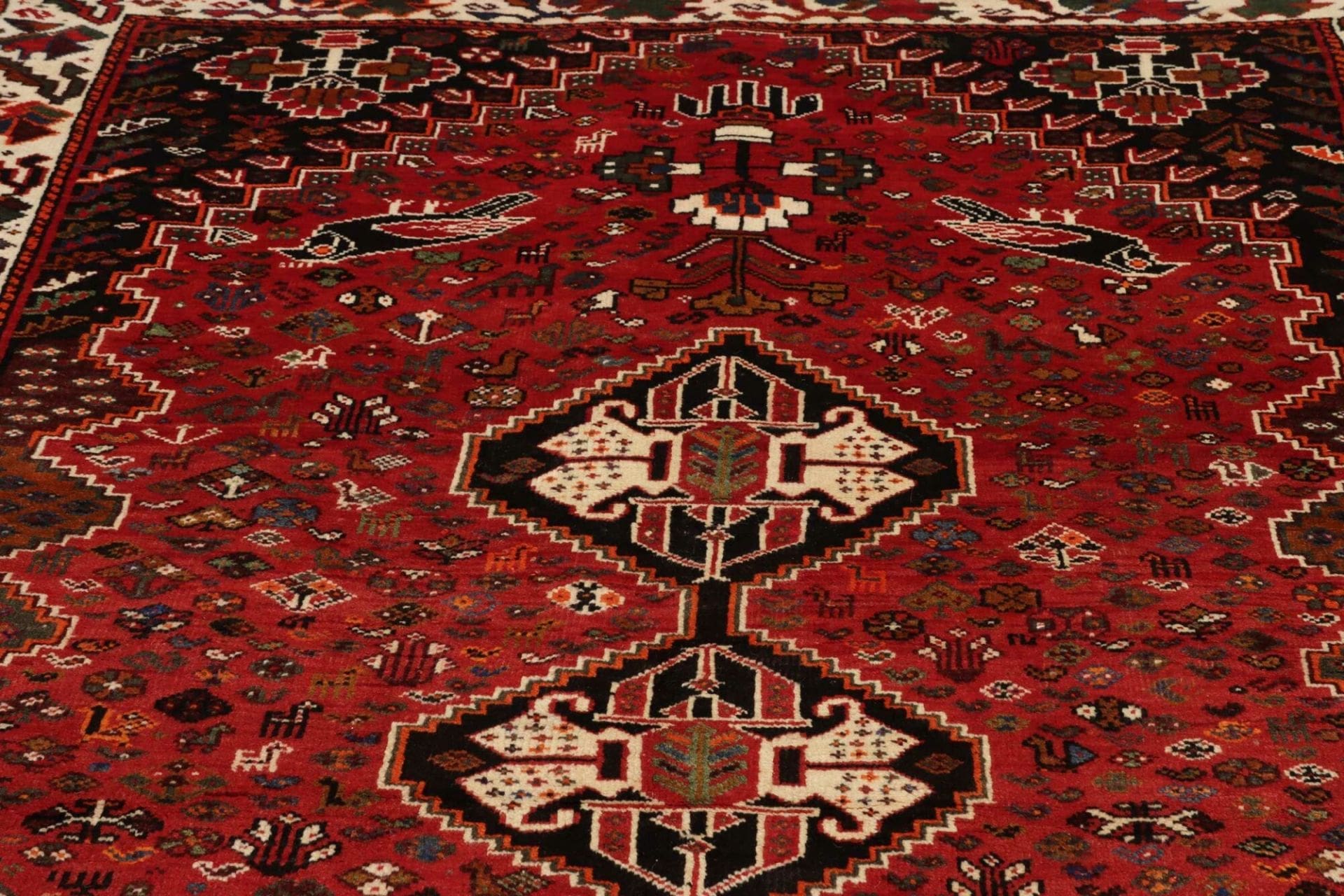 Handgeknüpfter Qashqai Perserteppich 170 × 268 cm
