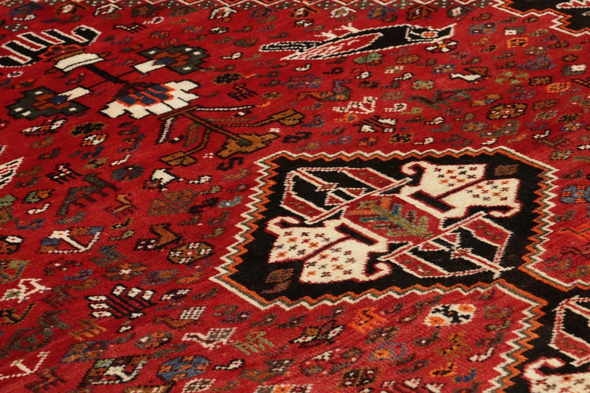 Handgeknüpfter Qashqai Perserteppich 170 × 268 cm