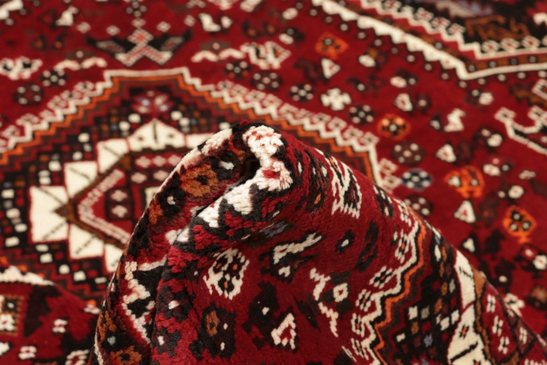 Handgeknüpfter Shiraz Perserteppich 170 × 261 cm