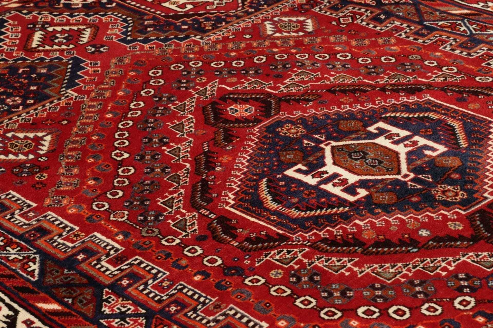 Handgeknüpfter Shiraz Perserteppich 167 × 270 cm