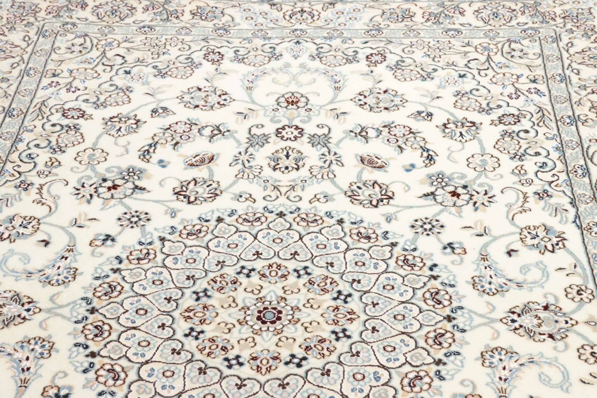 nain-teppich-157-x-242-cm-florale-muster-handgeknupft-perserteppich-8 Handgeknüpfter Nain Perserteppich, 157 × 242 cm, Wolle