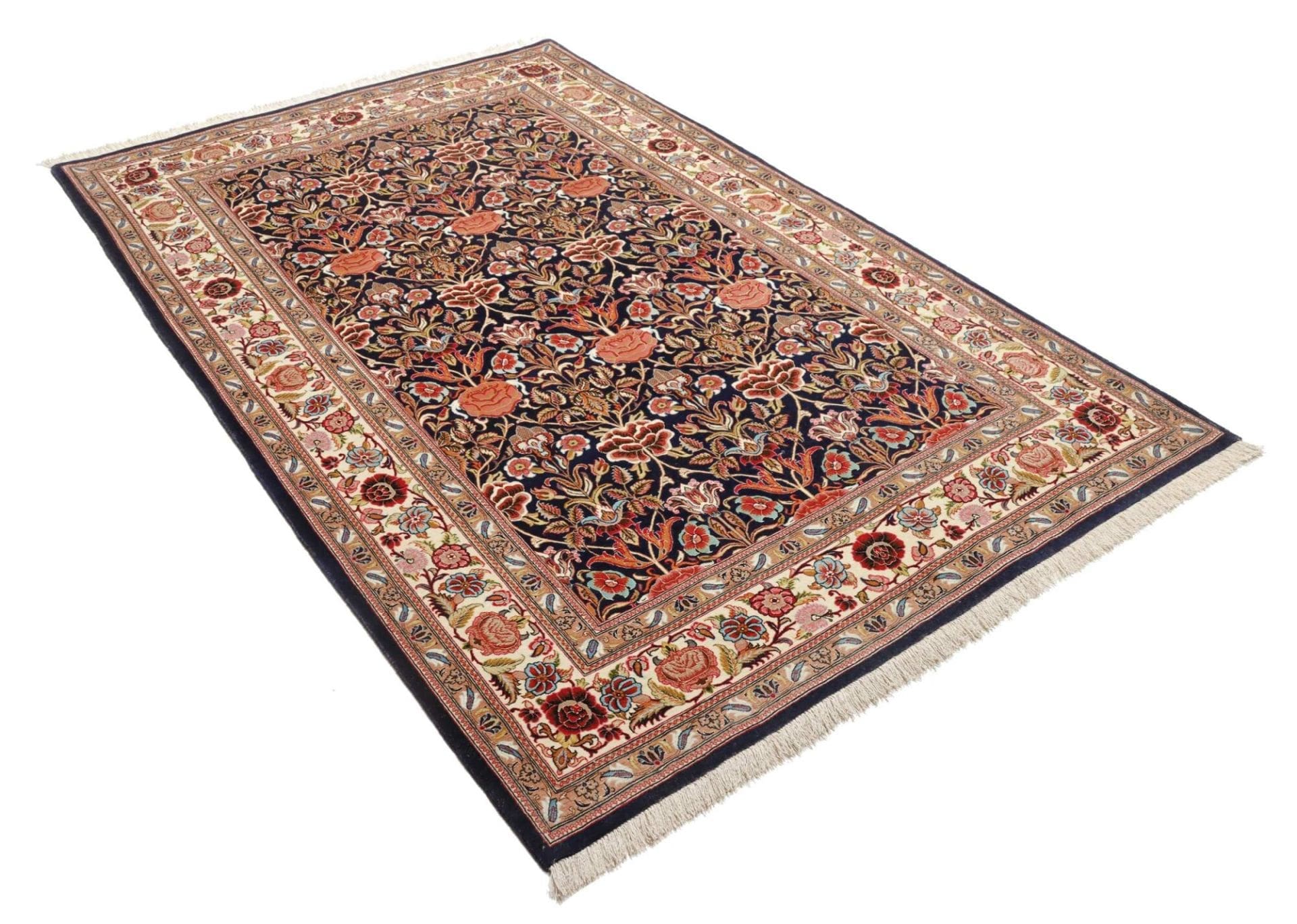 Isfahan Perserteppich aus Iran, 143 × 222 cm