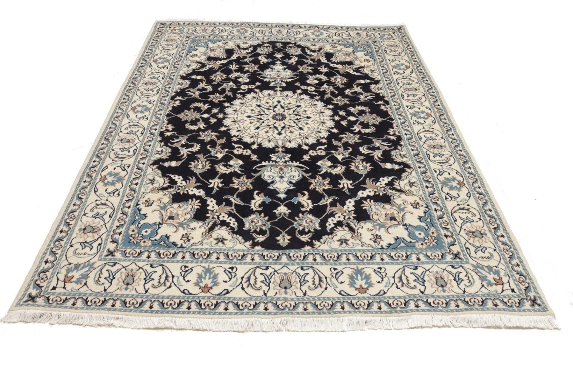 exklusiver-nain-teppich-168-x-245cm-schurwolle-handgeknupft-3 Nain Perserteppich 168 × 245 cm aus Wolle, handgeknüpft