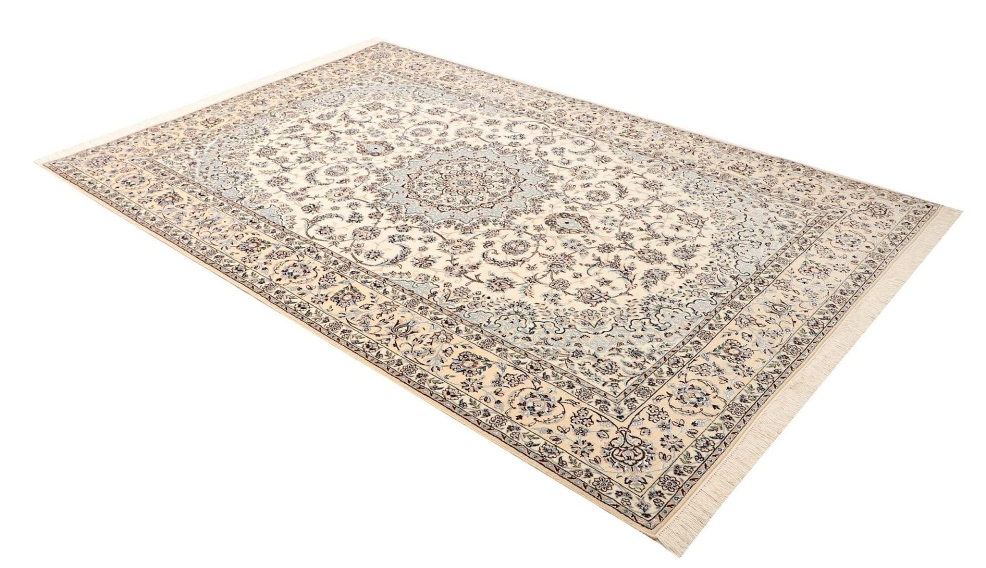 Nain Perserteppich aus Iran, 163 × 246 cm