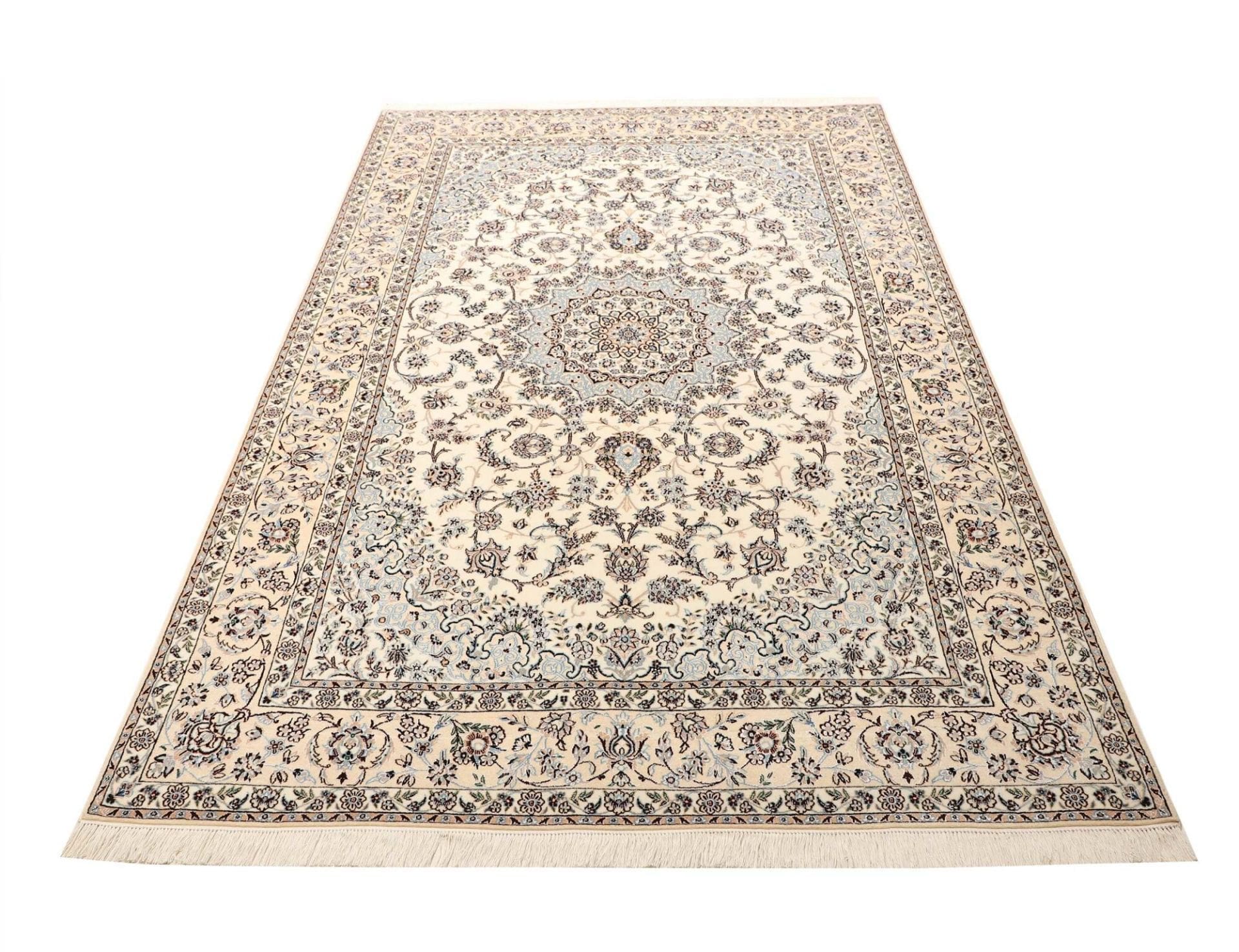 Nain Perserteppich aus Iran, 163 × 246 cm