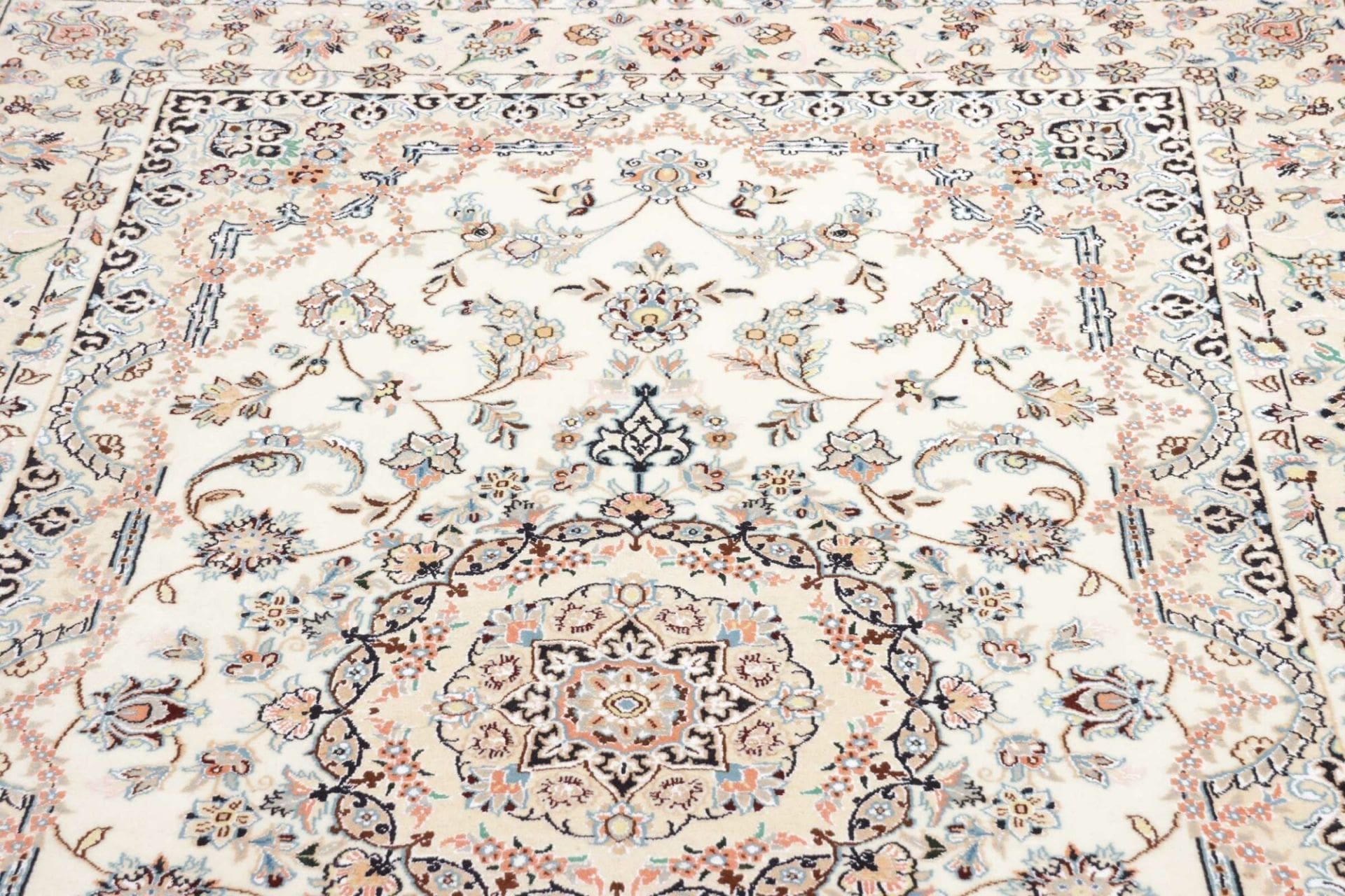 exklusiver-nain-teppich-148-x-225-cm-handgeknupft-schurwolle-8 Handgeknüpfter Nain Perserteppich 148 × 225 cm