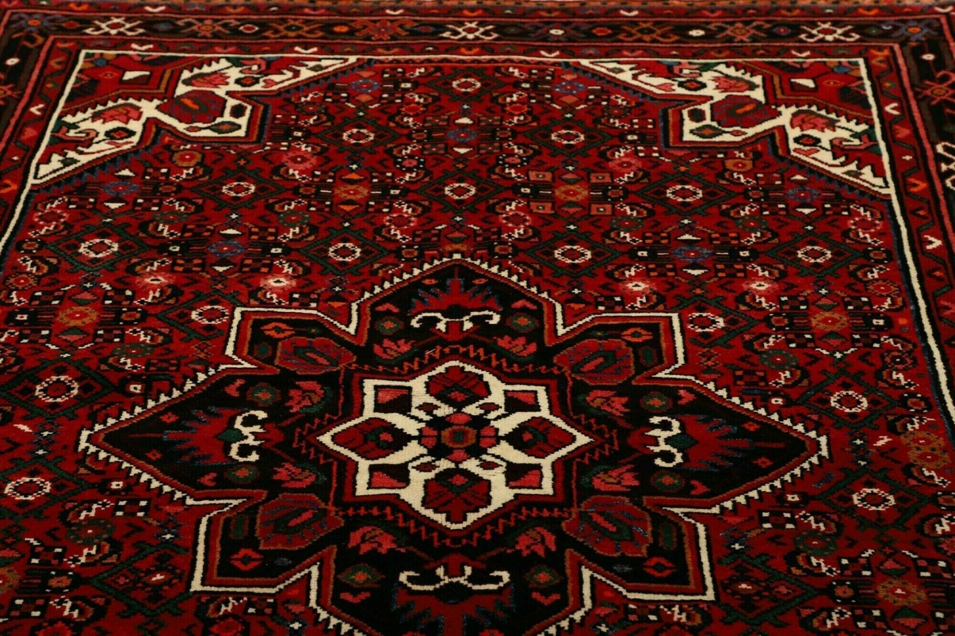 Hamadan Perserteppich aus Iran, 164 × 218 cm