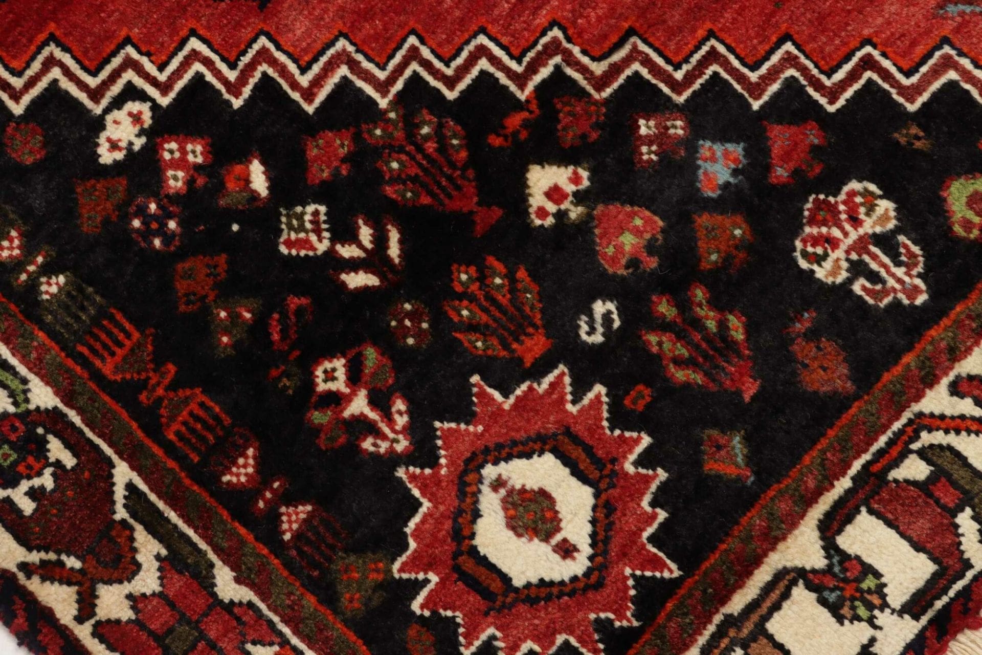 Shiraz Perserteppich 166 × 253 cm aus Wolle, handgeknüpft