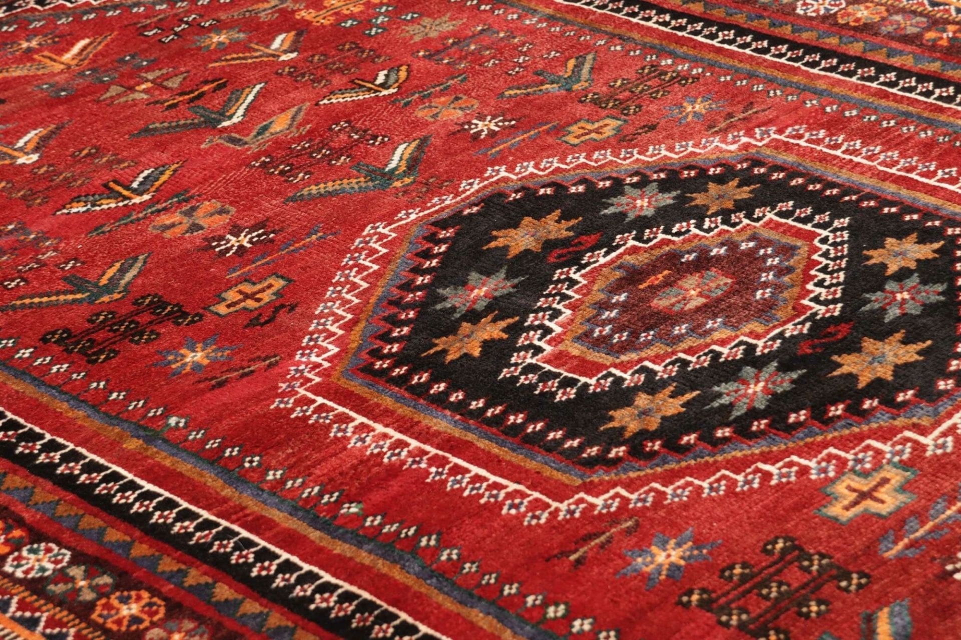 Shiraz Perserteppich 153 × 248 cm aus Wolle, handgeknüpft