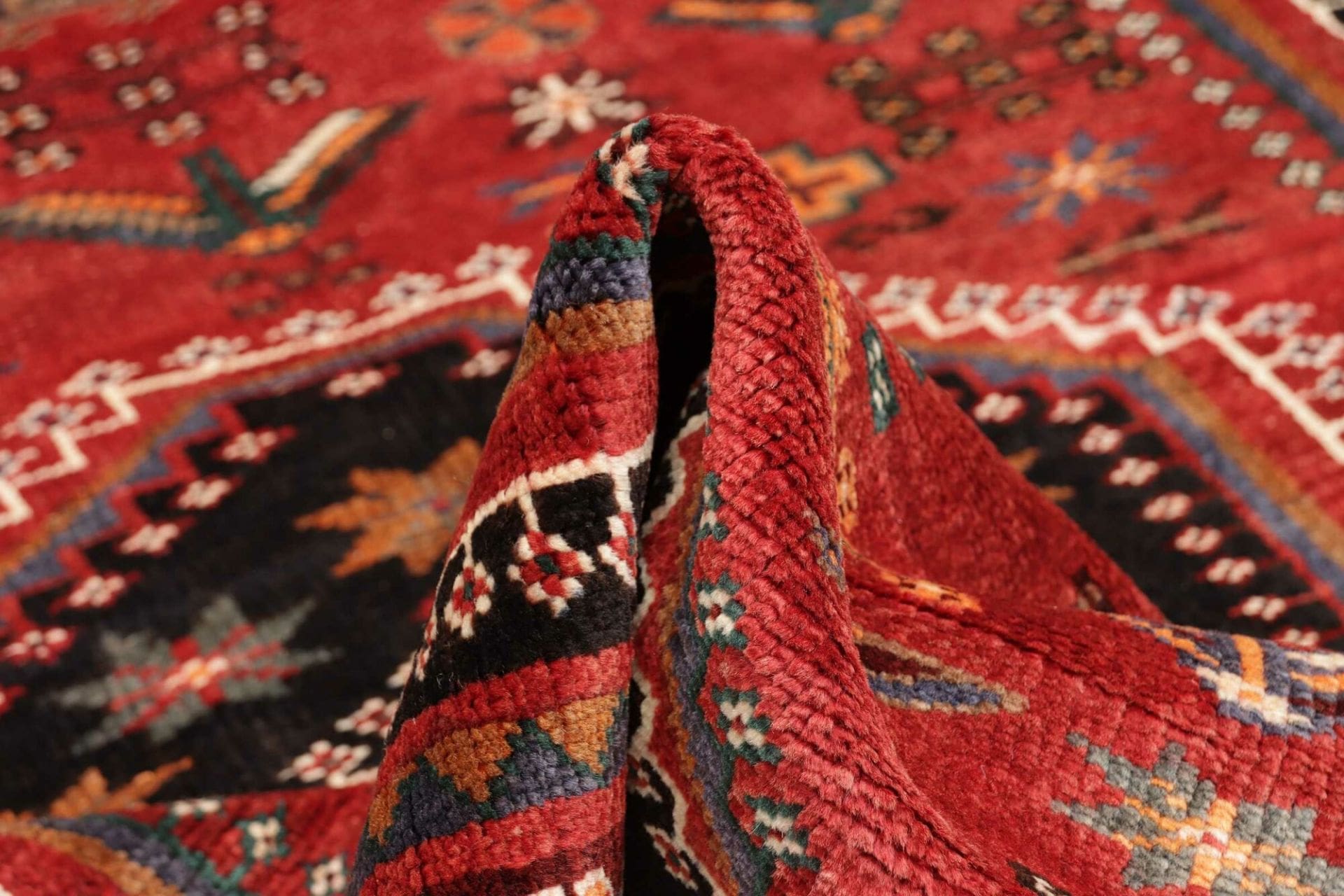 Shiraz Perserteppich 153 × 248 cm aus Wolle, handgeknüpft