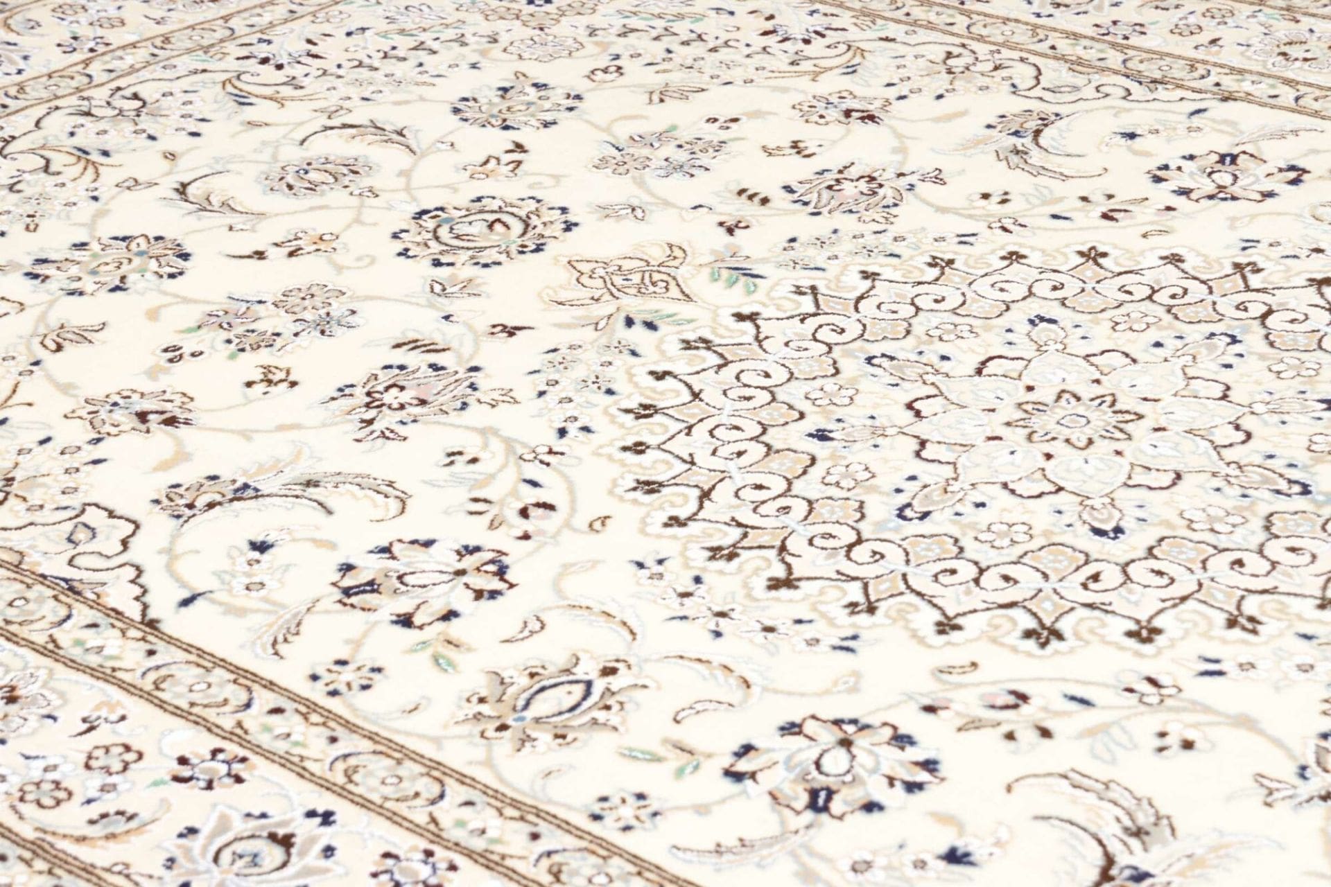 nain-teppich-171-x-274-cm-florale-musterung-handgeknupft-perserteppich-7 Nain Perserteppich aus Iran, 171 × 274 cm