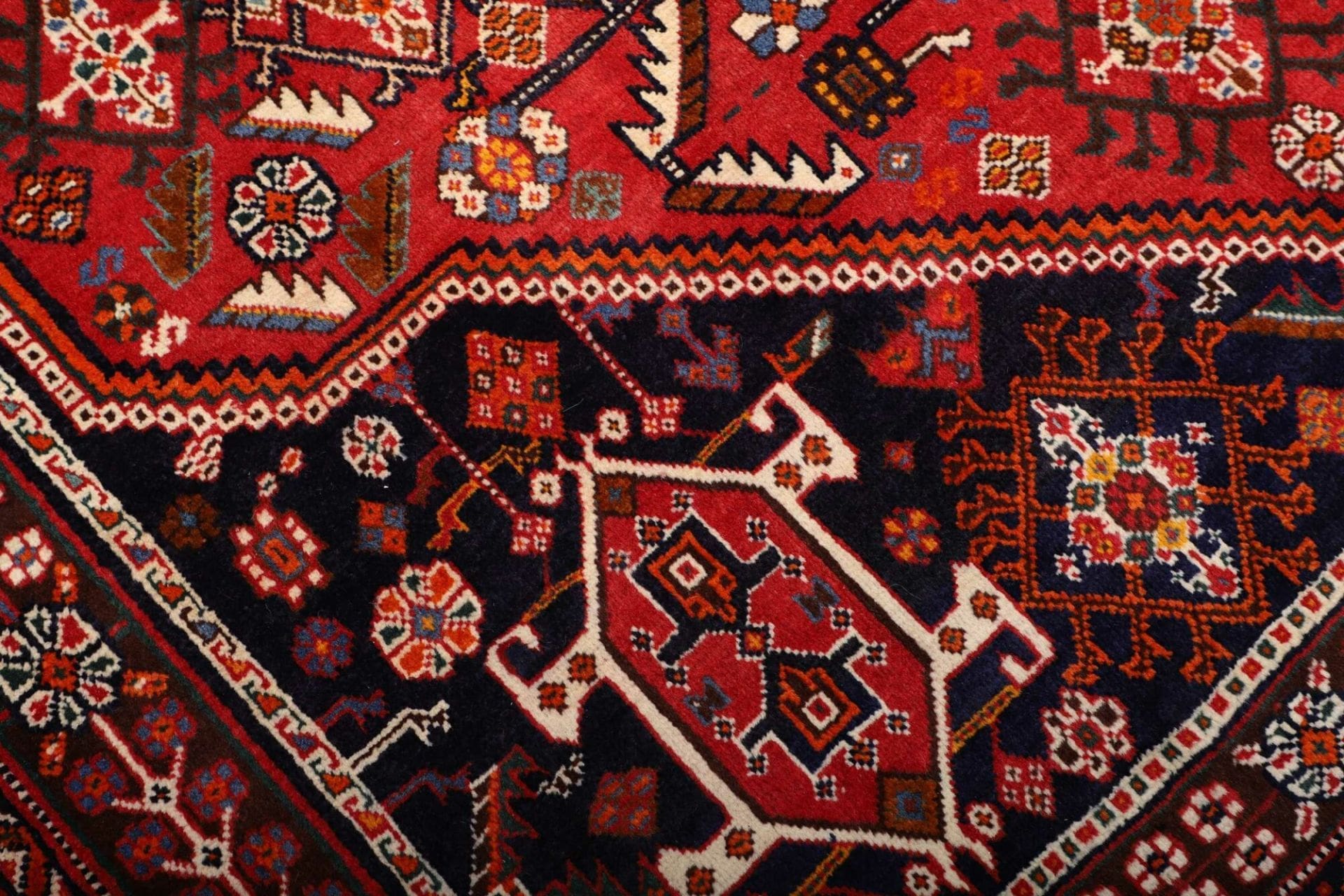 shiraz-teppich-163-x-252cm-wolle-geometrisches-muster-handgeknupft-5 Shiraz Perserteppich 163 × 252 cm aus Wolle, handgeknüpft
