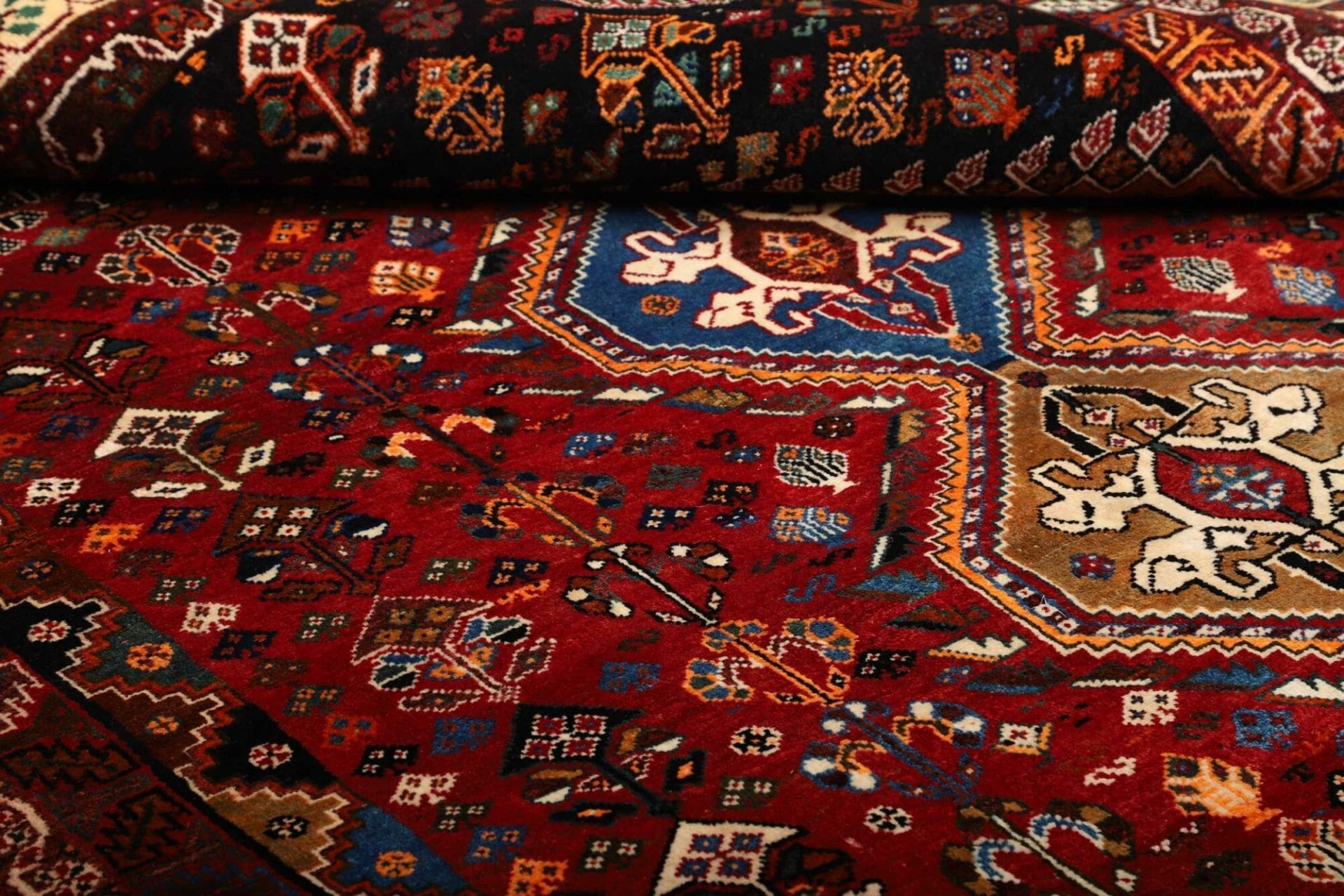 Shiraz Perserteppich aus Iran, 176 × 259 cm