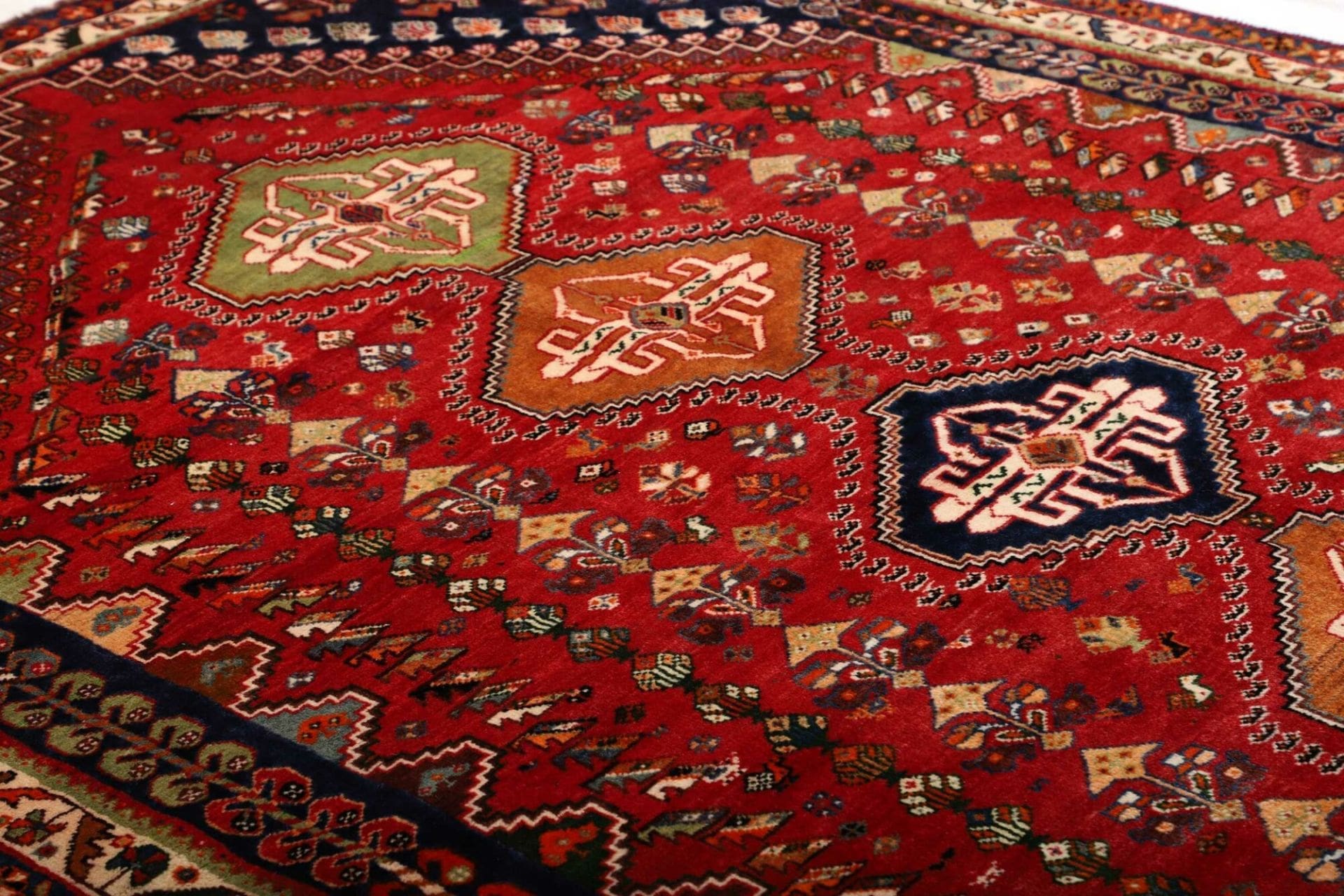 Shiraz Perserteppich 171 × 255 cm aus Wolle, handgeknüpft