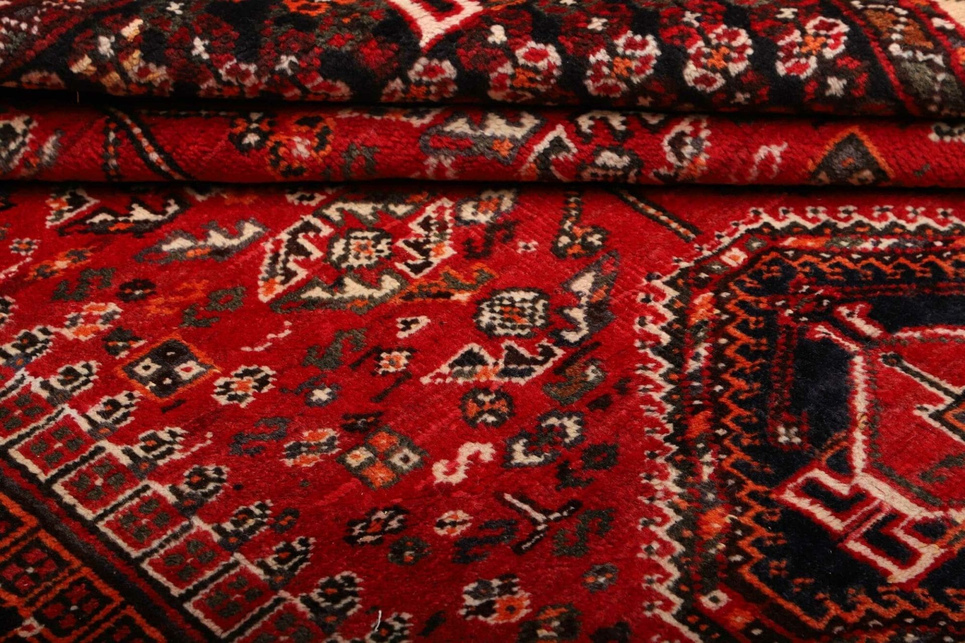 Shiraz Perserteppich 165 × 248 cm aus Wolle, handgeknüpft