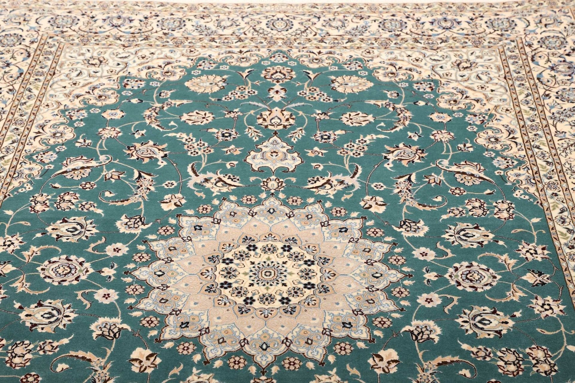Nain Perserteppich 171 × 244 cm aus Wolle, handgeknüpft
