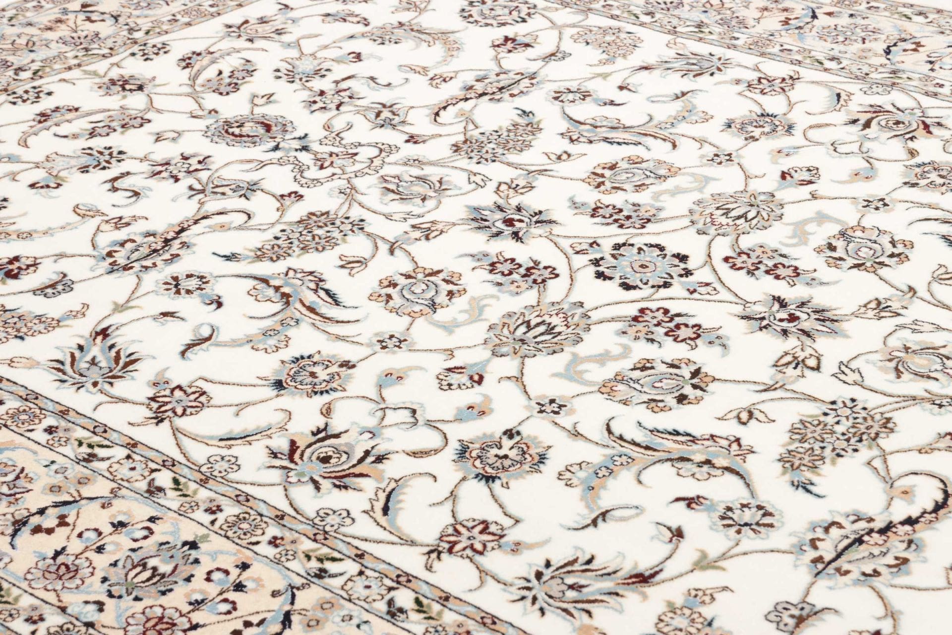 Nain Perserteppich aus Iran, 163 × 235 cm