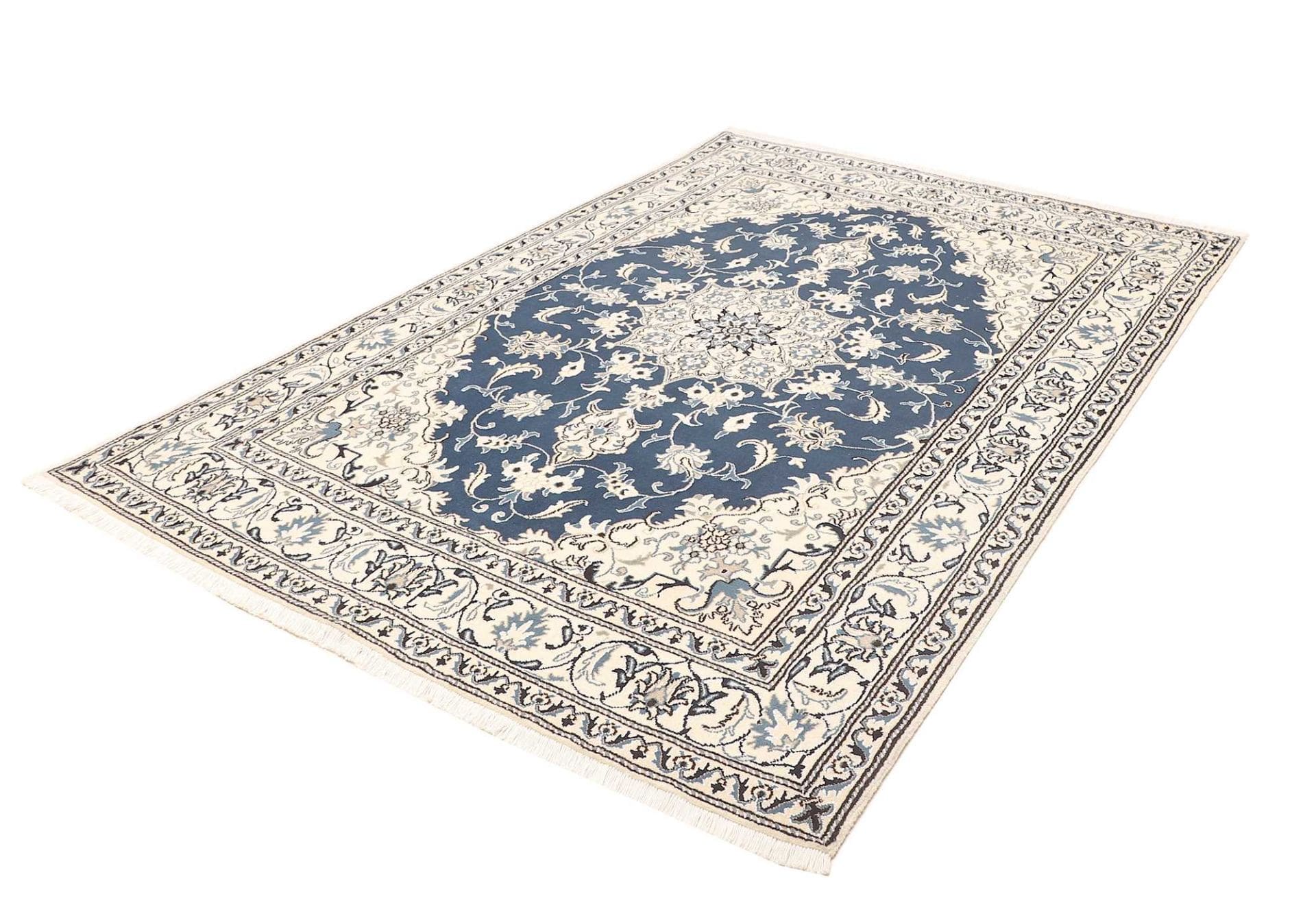 Nain Perserteppich aus Iran, 171 × 240 cm
