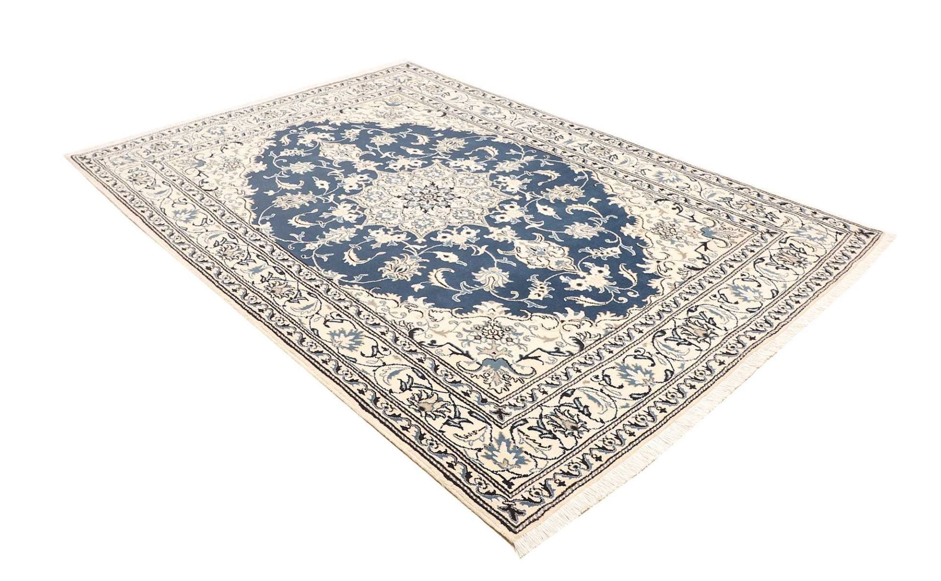 Nain Perserteppich aus Iran, 171 × 240 cm