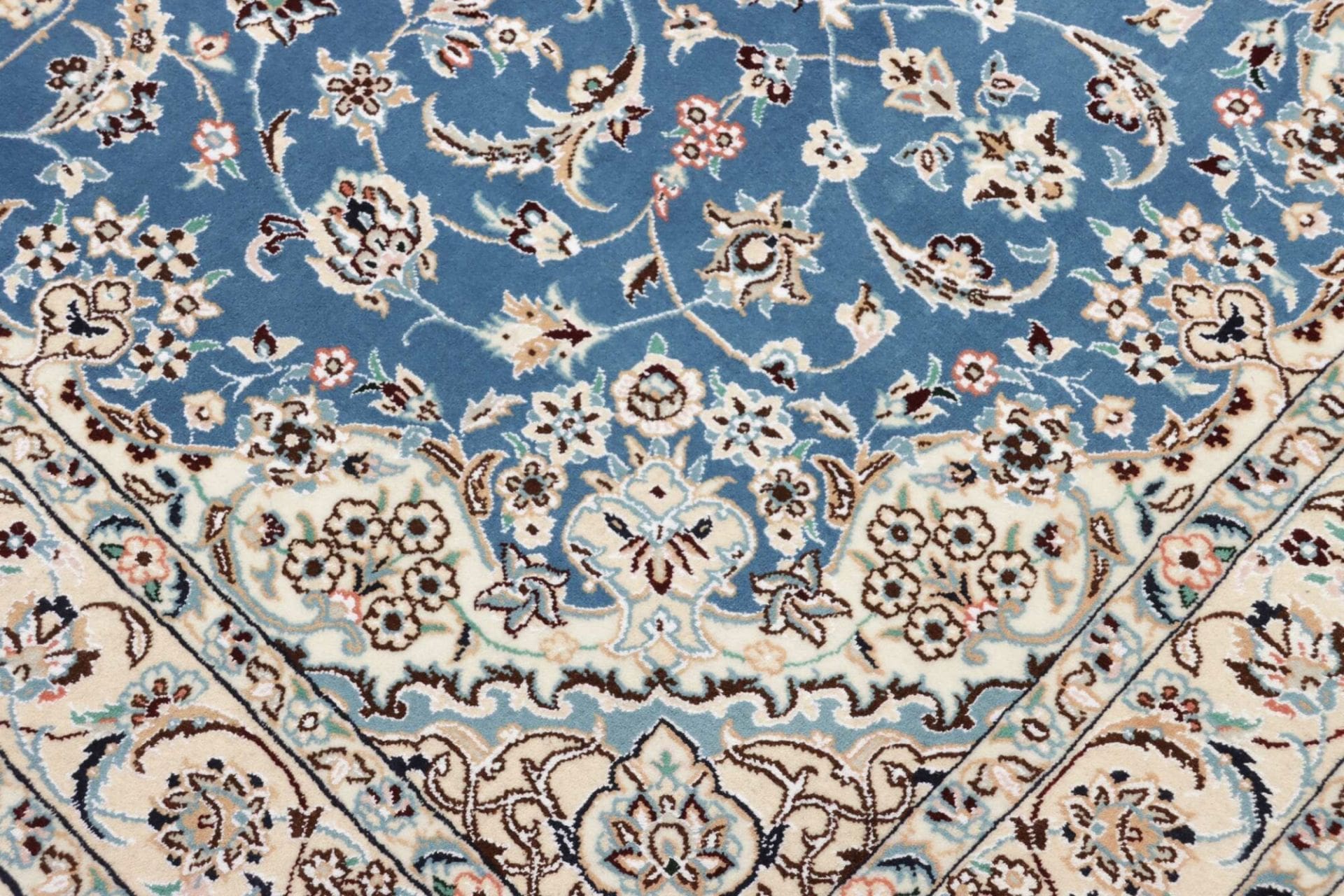 Handgeknüpfter Nain Perserteppich 145 × 240 cm