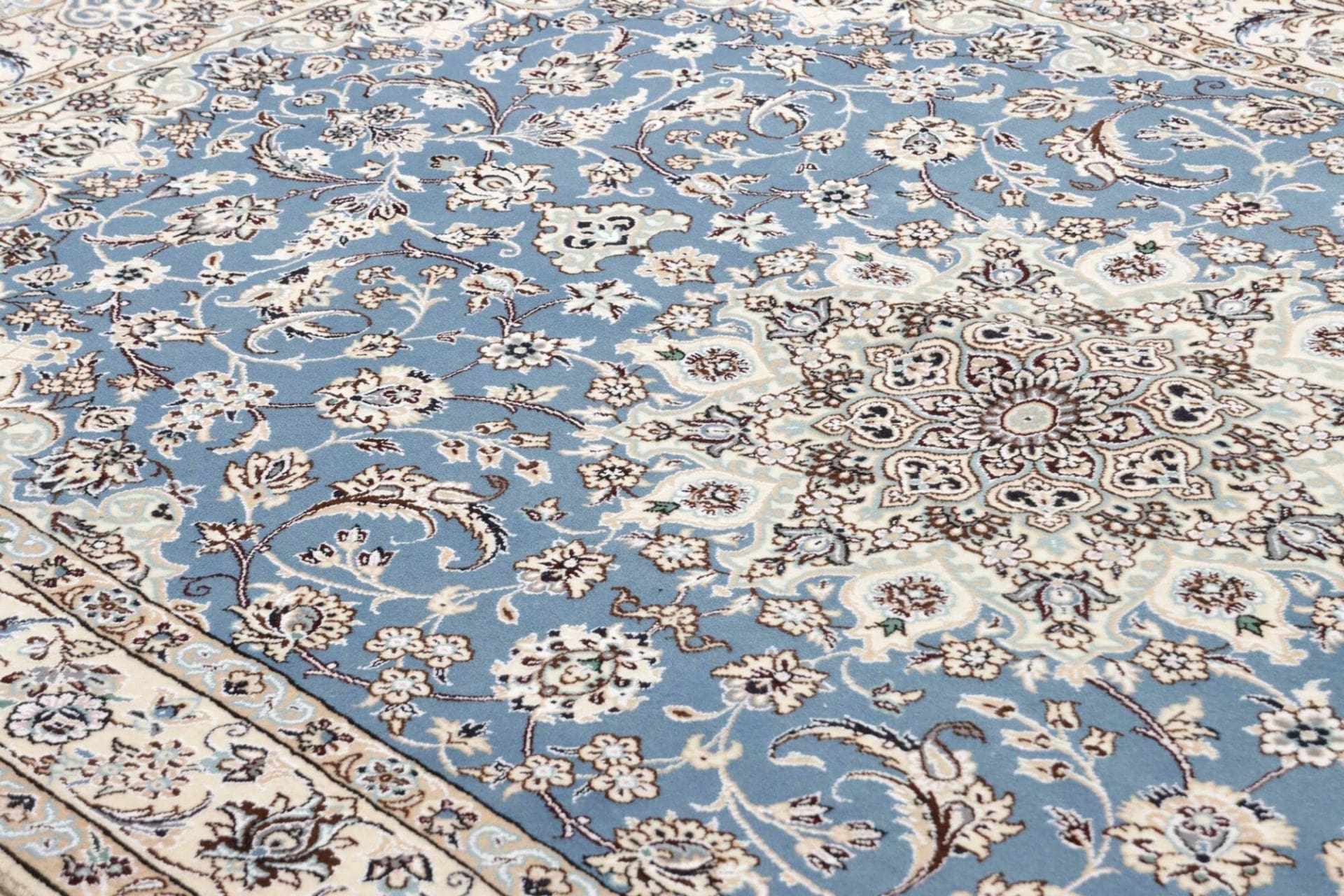 Handgeknüpfter Nain Perserteppich 148 × 240 cm