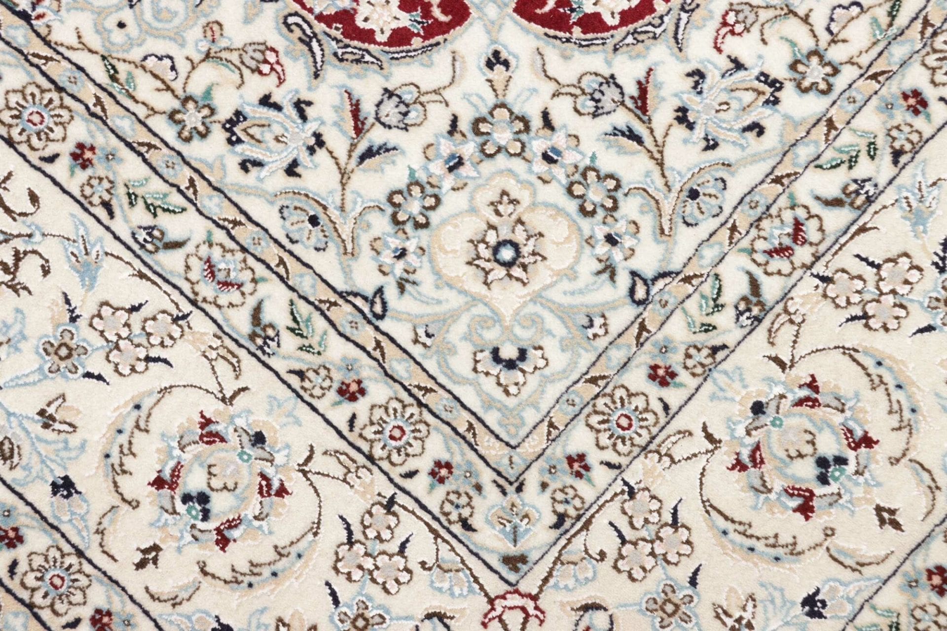 Nain Perserteppich aus Iran, 153 × 230 cm