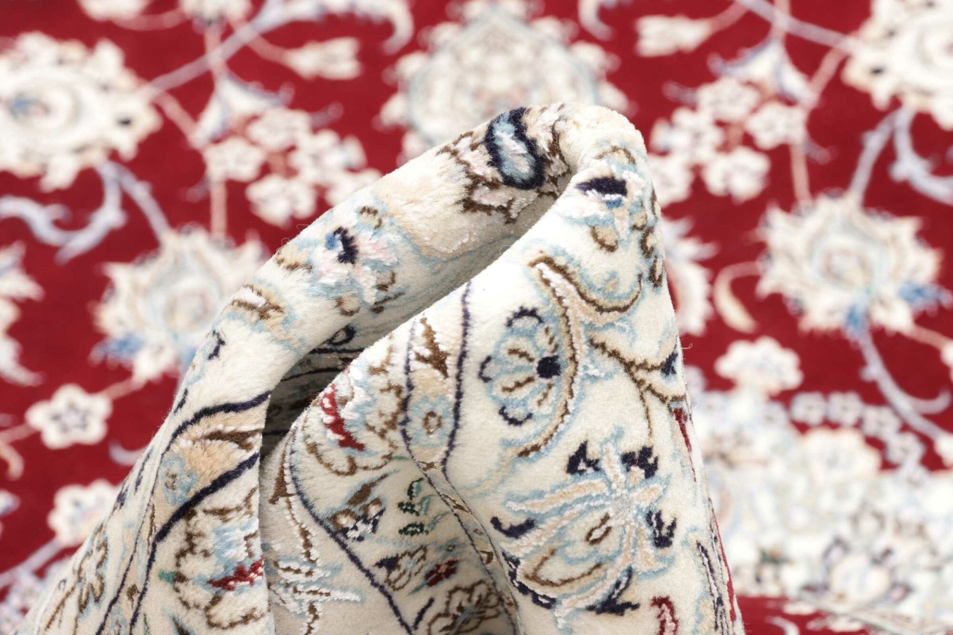 Nain Perserteppich aus Iran, 153 × 230 cm