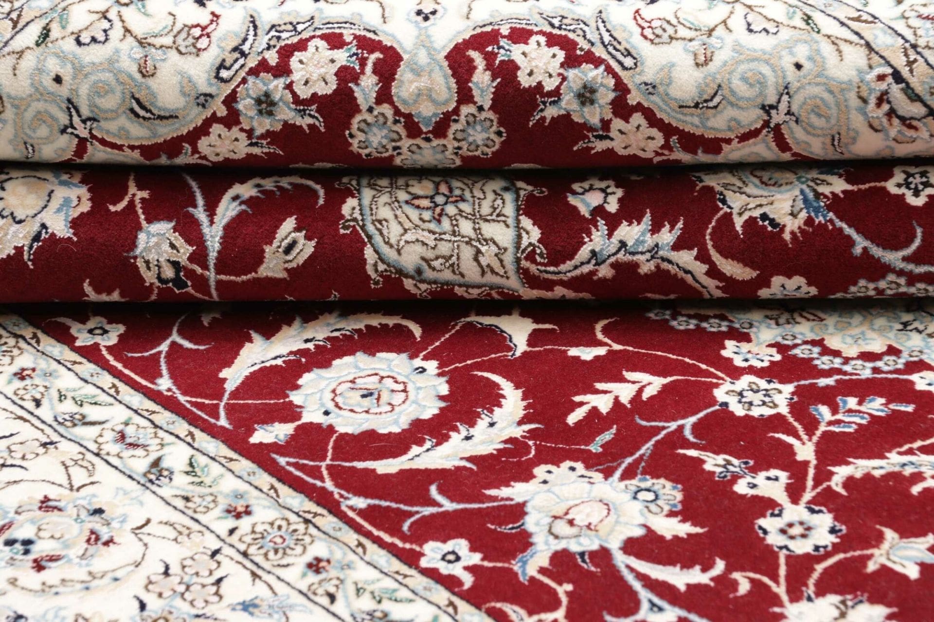 Nain Perserteppich aus Iran, 153 × 230 cm