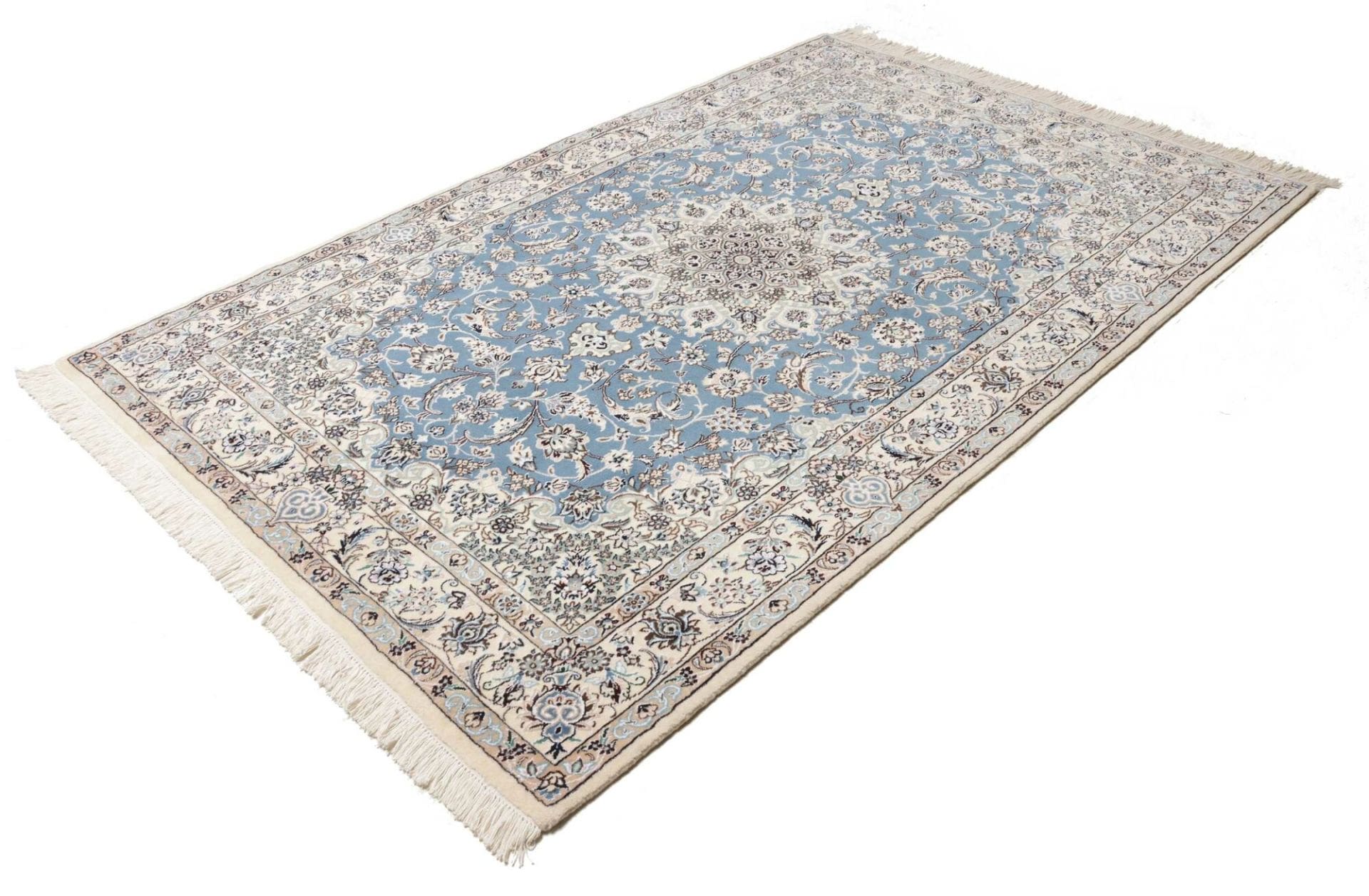 Handgeknüpfter Nain Perserteppich 155 × 237 cm