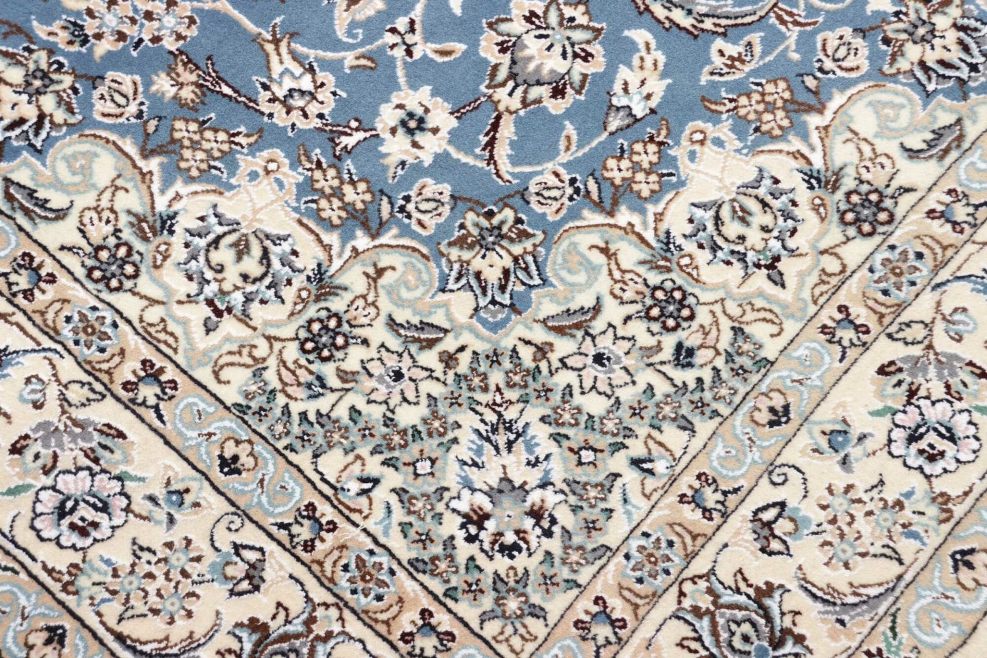 Handgeknüpfter Nain Perserteppich 155 × 237 cm