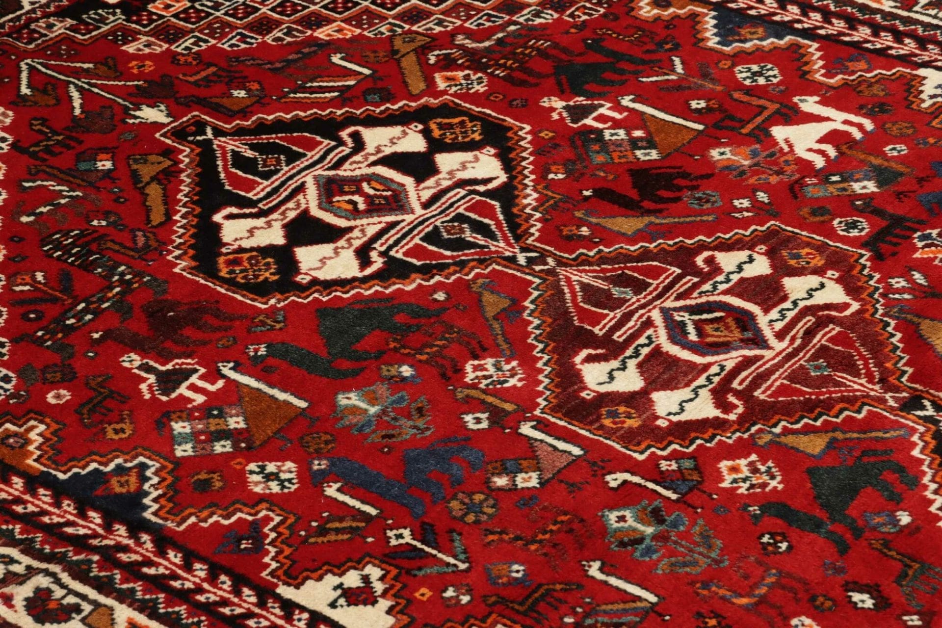 Qashqai Perserteppich 176 × 257 cm aus Wolle, handgeknüpft