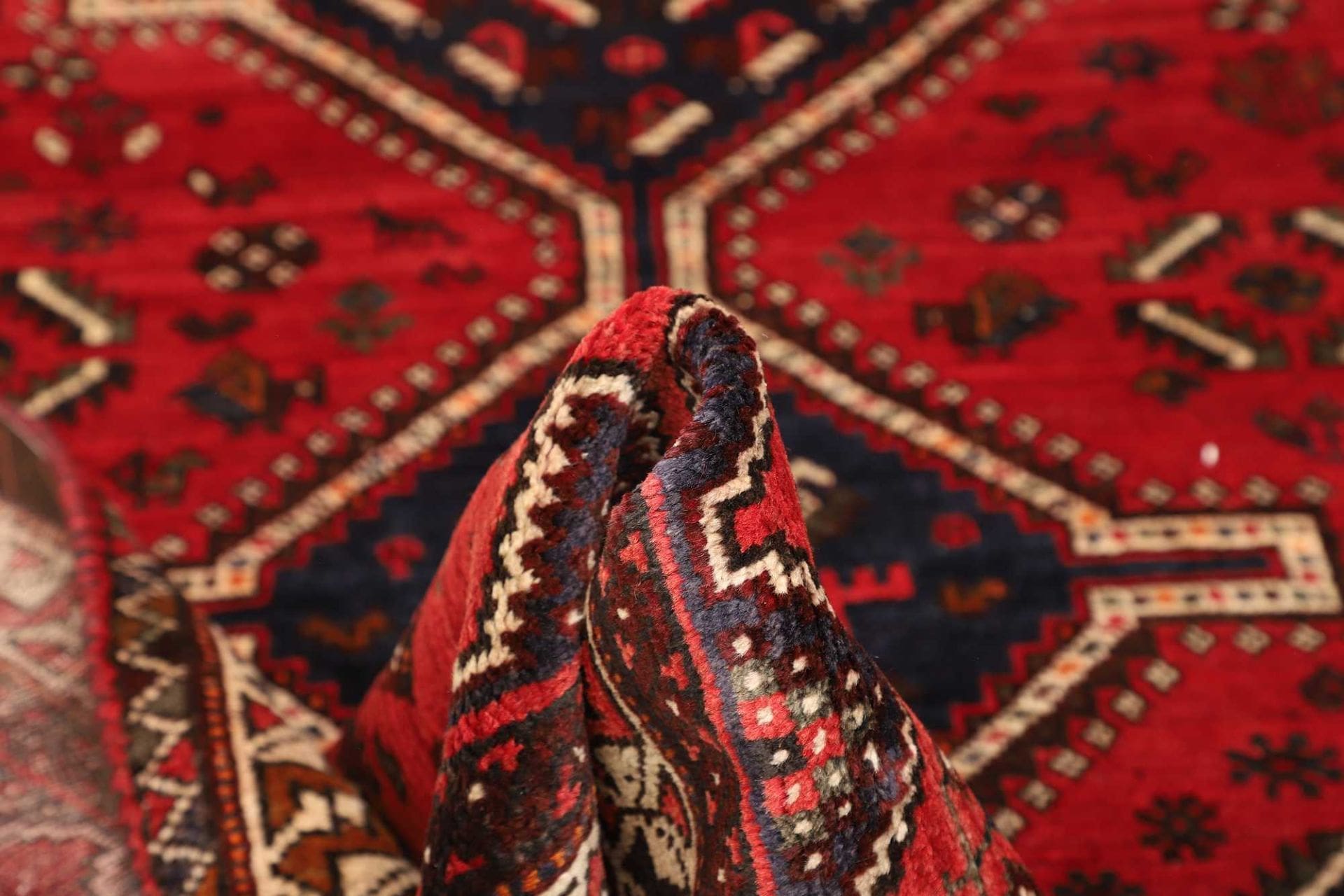 Shiraz Perserteppich aus Iran, 173 × 248 cm