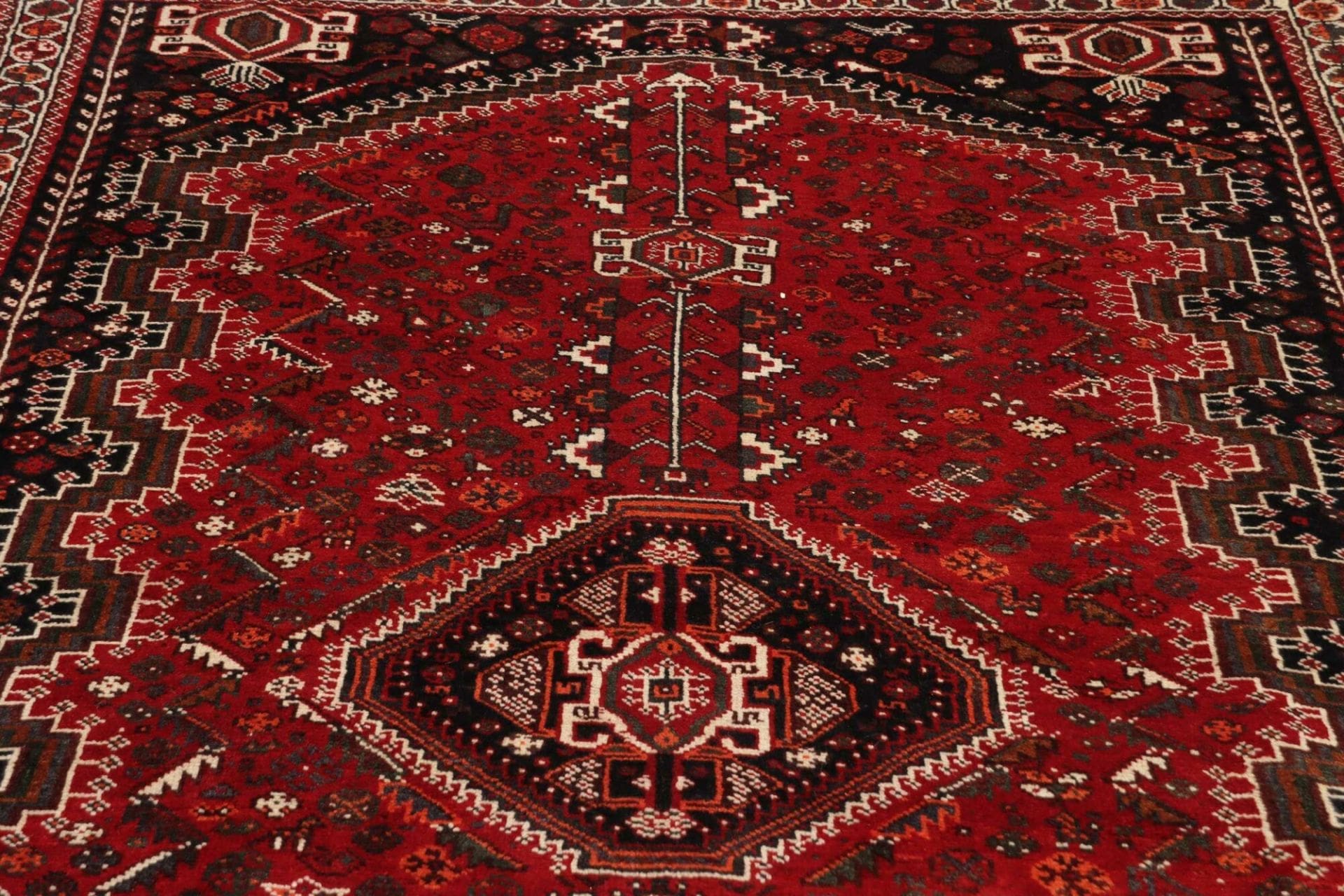 Shiraz Perserteppich aus Iran, 166 × 268 cm