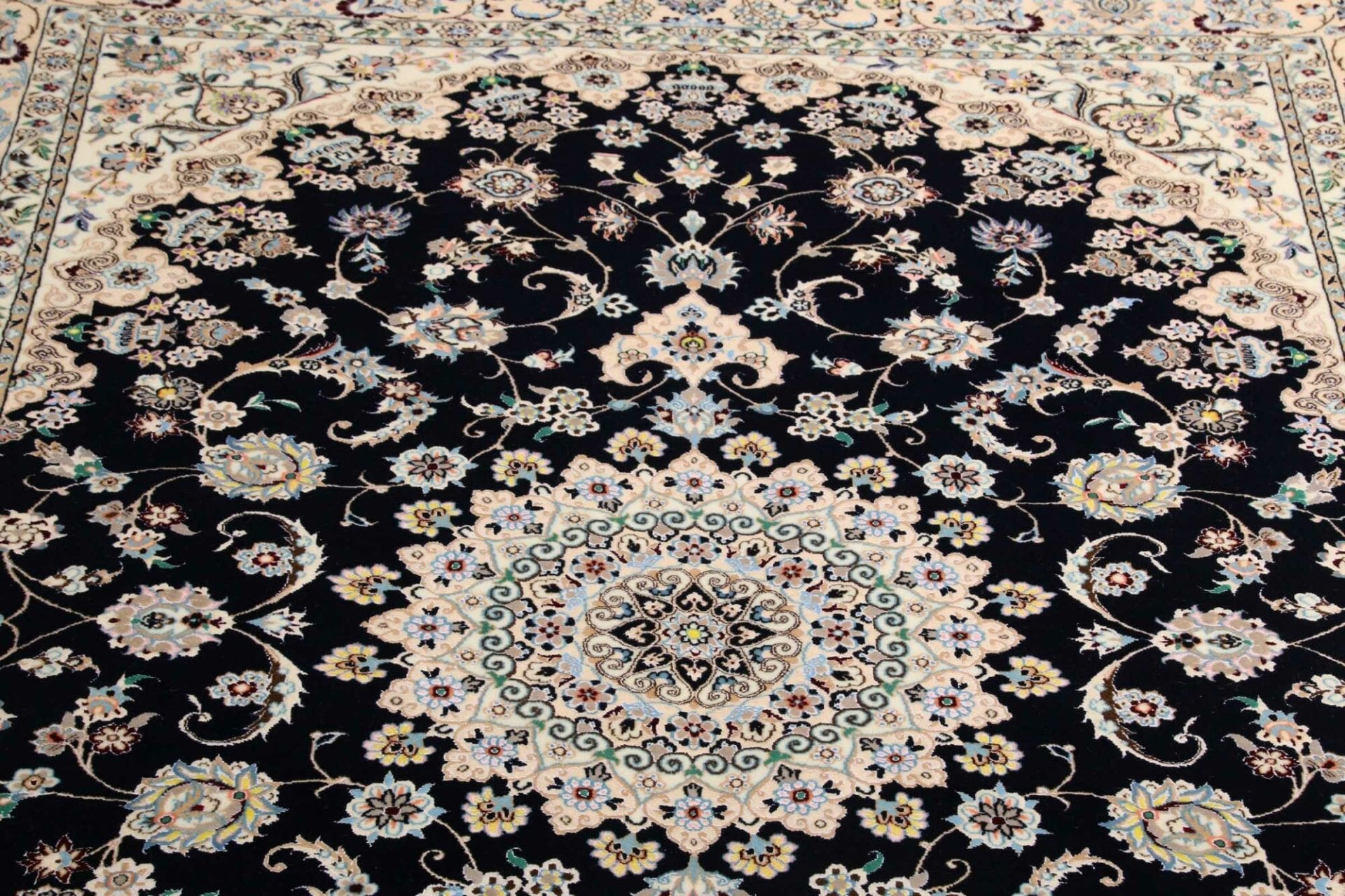 Handgeknüpfter Nain Perserteppich, 161 × 248 cm, Wolle