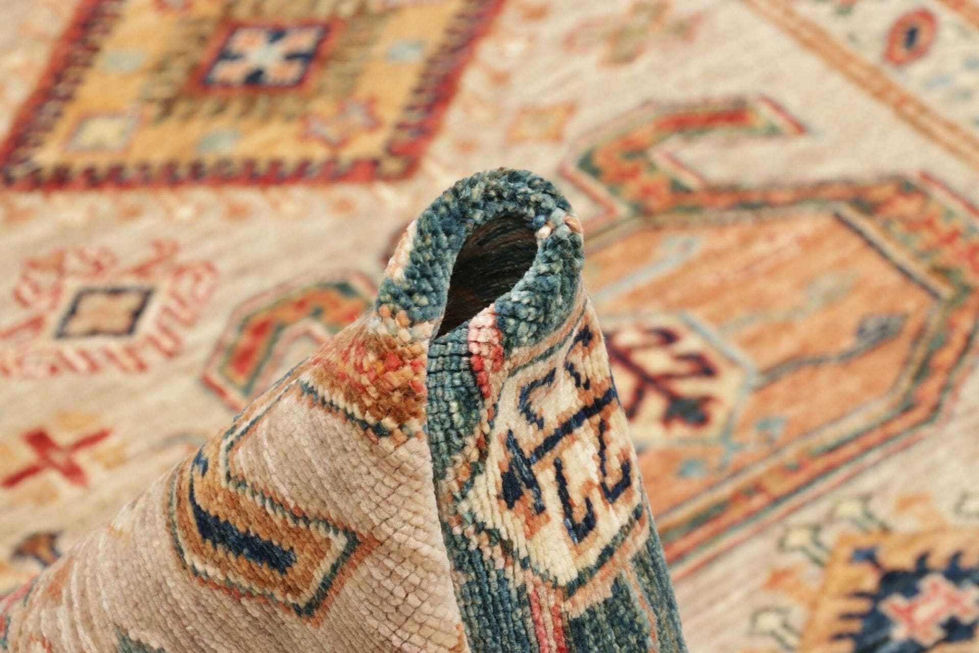 Kazak Orientteppich 170 × 218 cm aus Wolle, handgeknüpft