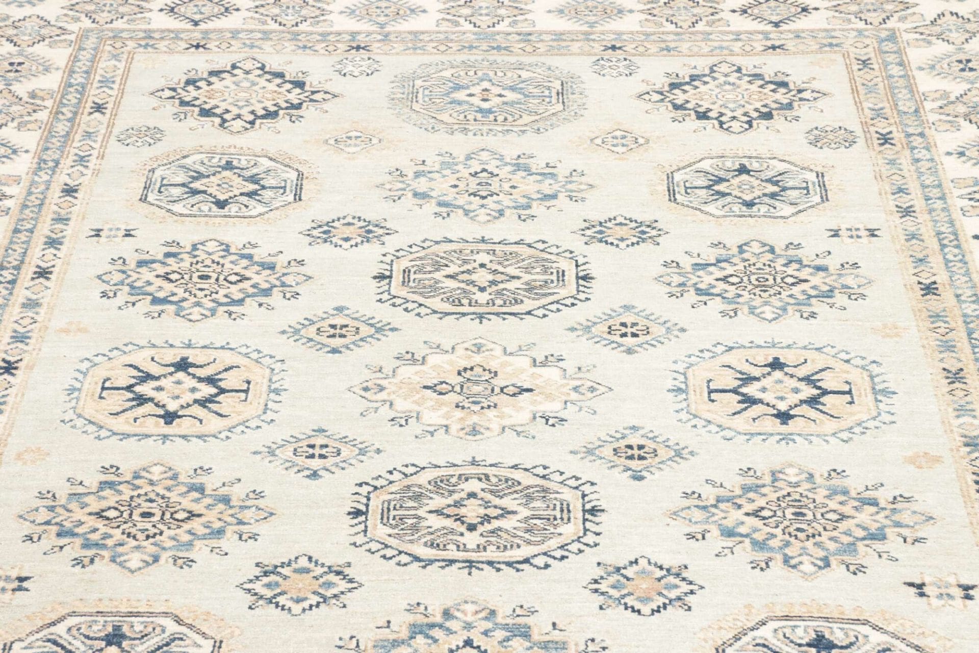 Handgeknüpfter Kazak Orientteppich, 175 × 240 cm, Wolle