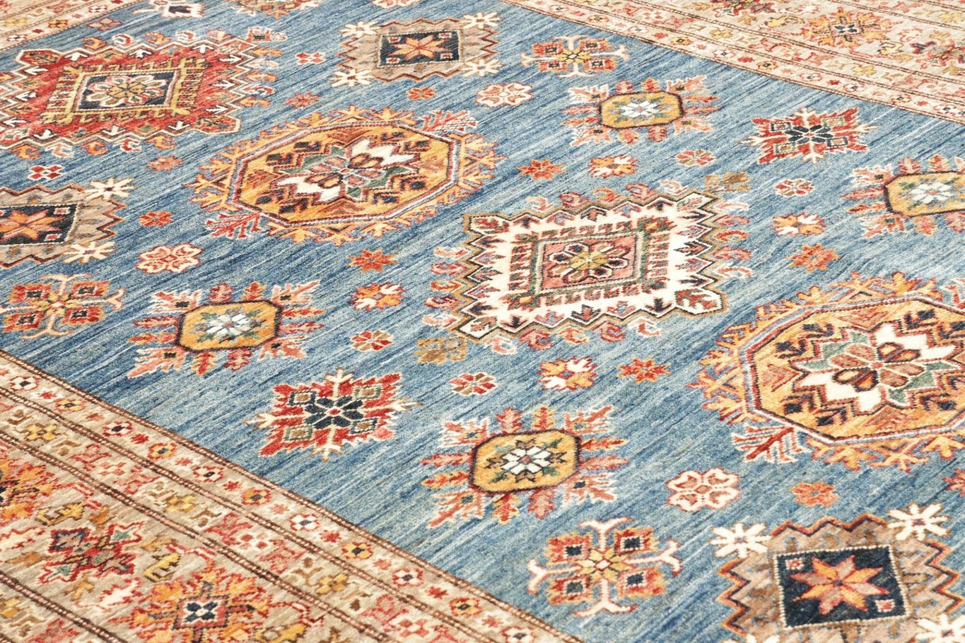 Kazak Orientteppich 177 × 248 cm aus Wolle, handgeknüpft