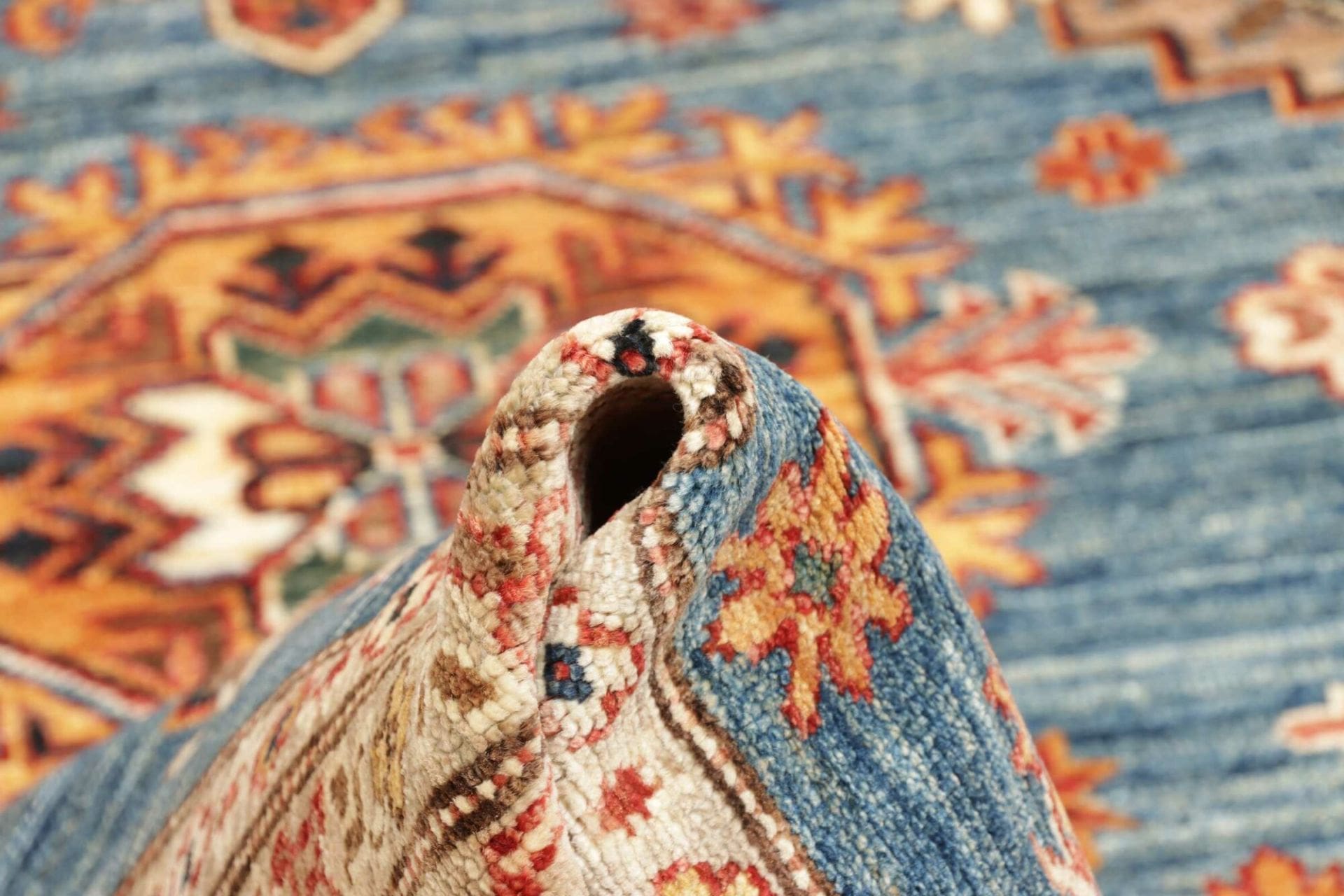 Kazak Orientteppich 177 × 248 cm aus Wolle, handgeknüpft