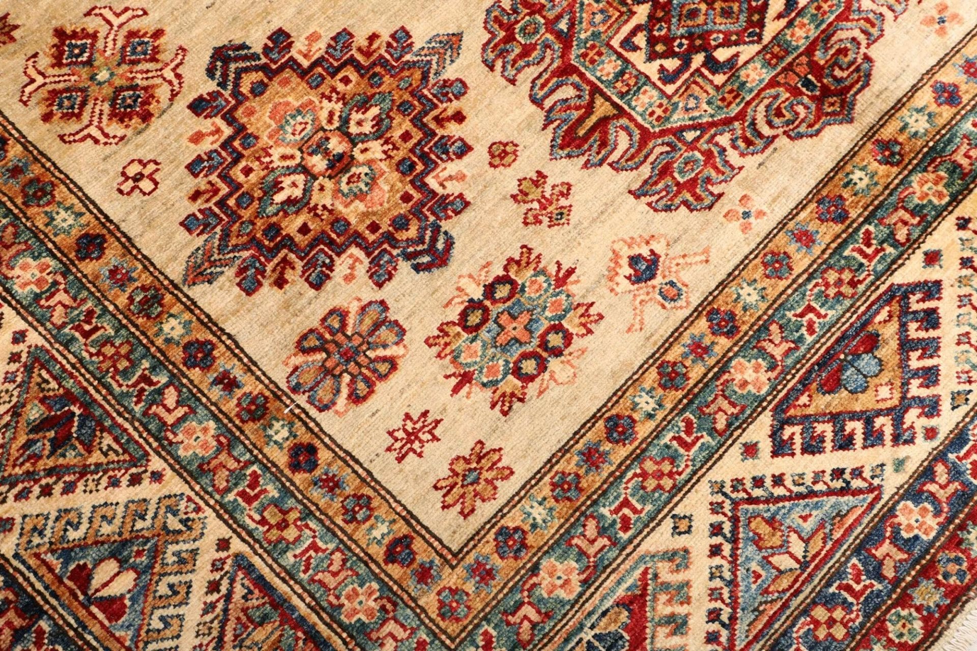 Kazak Orientteppich aus Pakistan, 177 × 238 cm