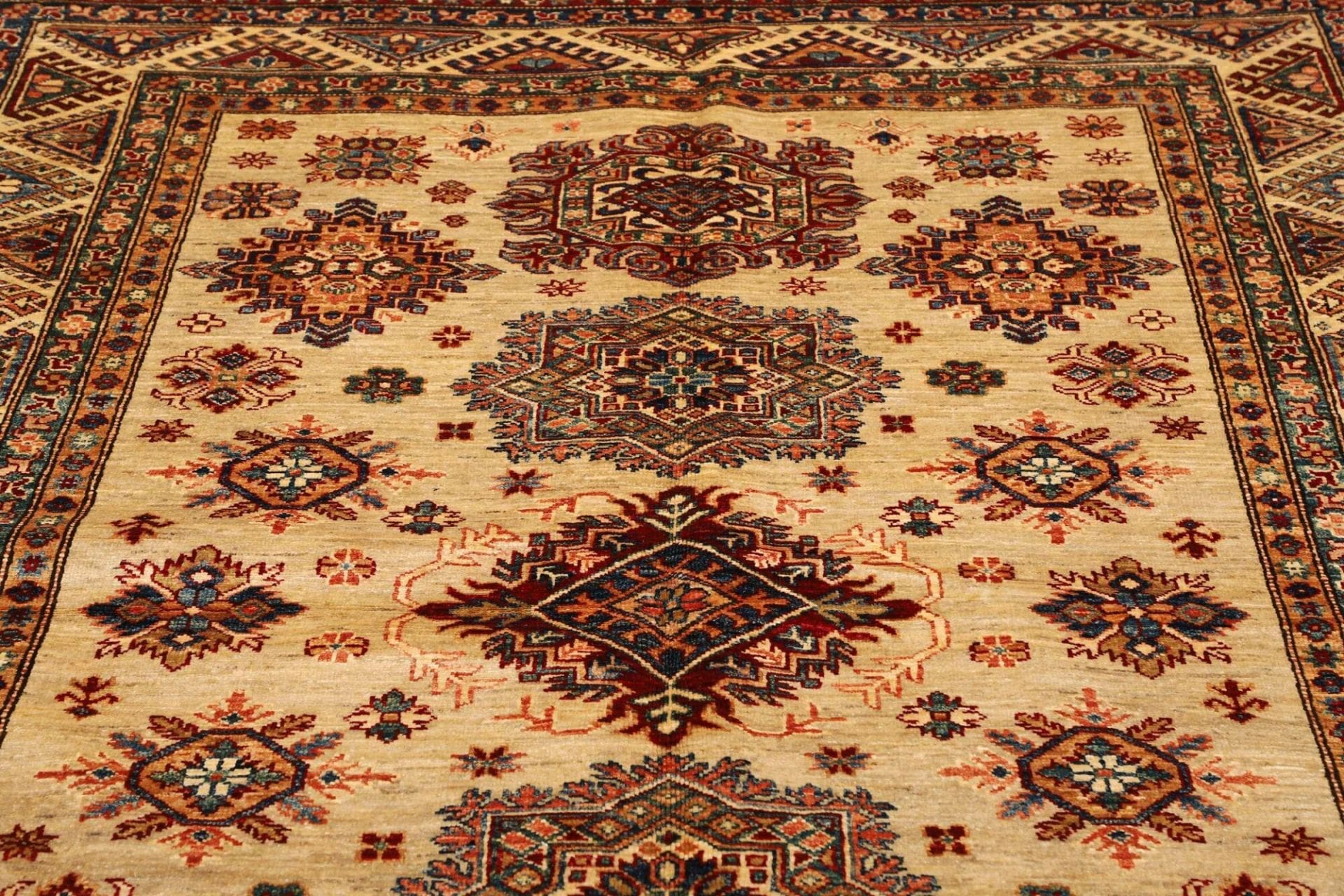 Kazak Orientteppich aus Pakistan, 177 × 238 cm