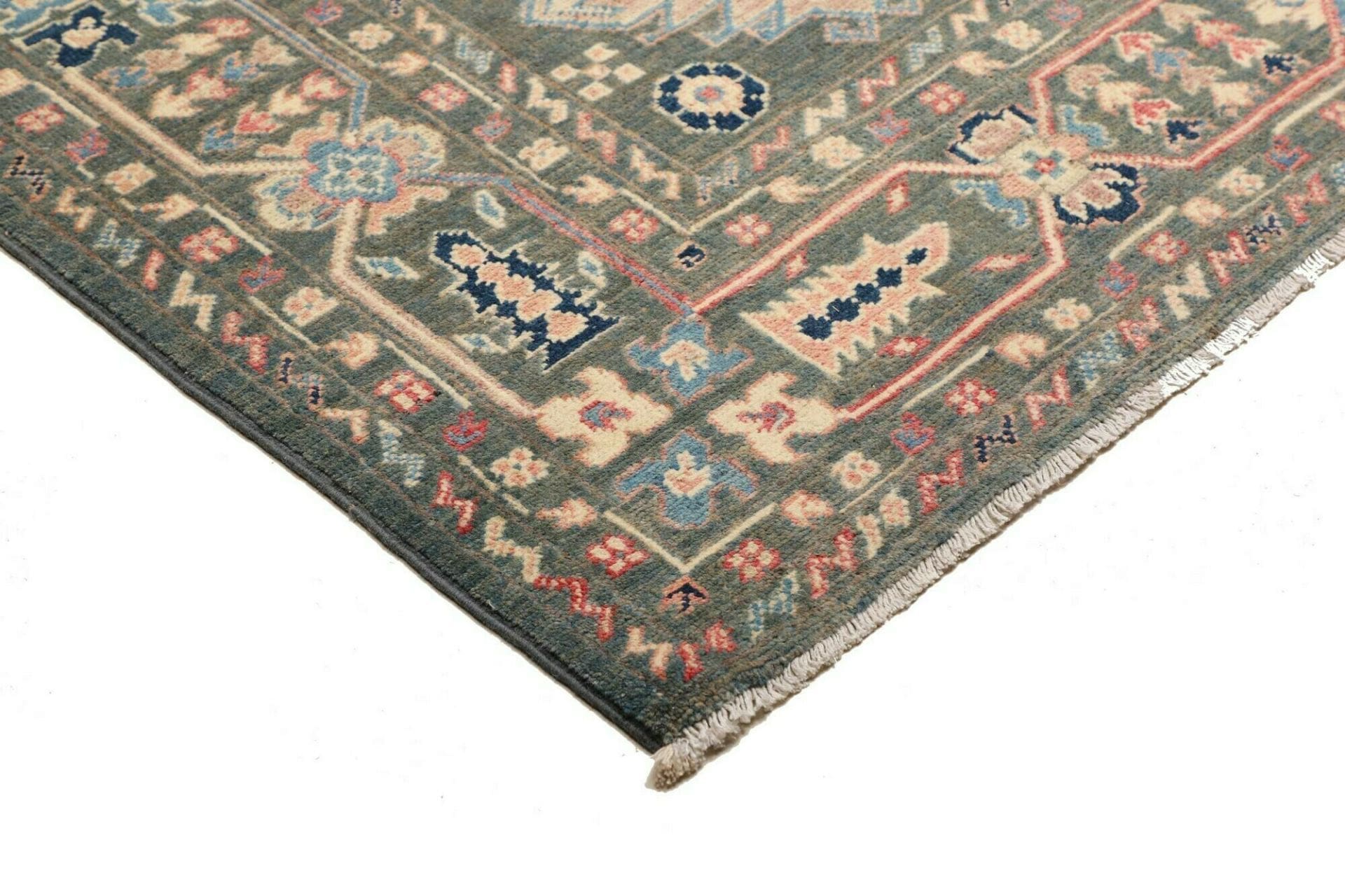 Kazak Orientteppich aus Pakistan, 177 × 230 cm