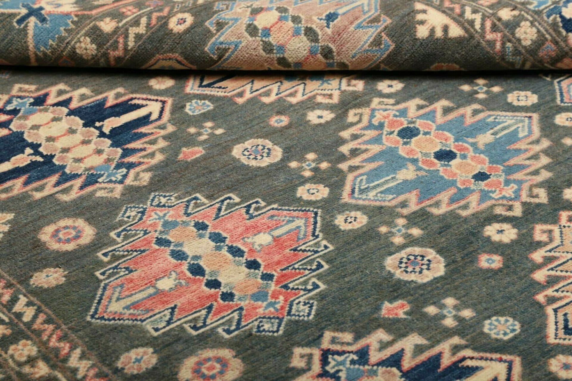Kazak Orientteppich aus Pakistan, 177 × 230 cm