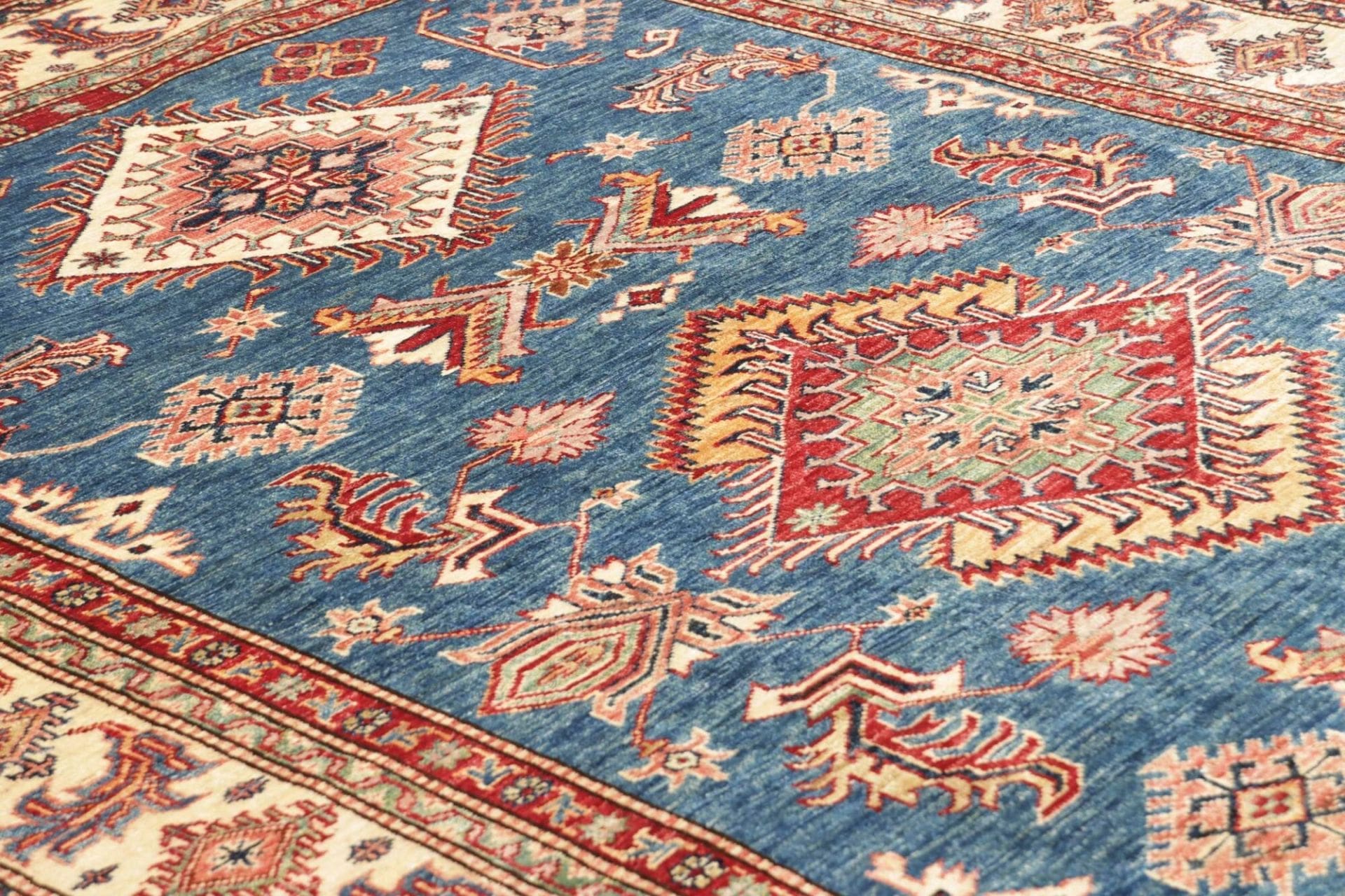 Handgeknüpfter Kazak Orientteppich 175 × 243 cm